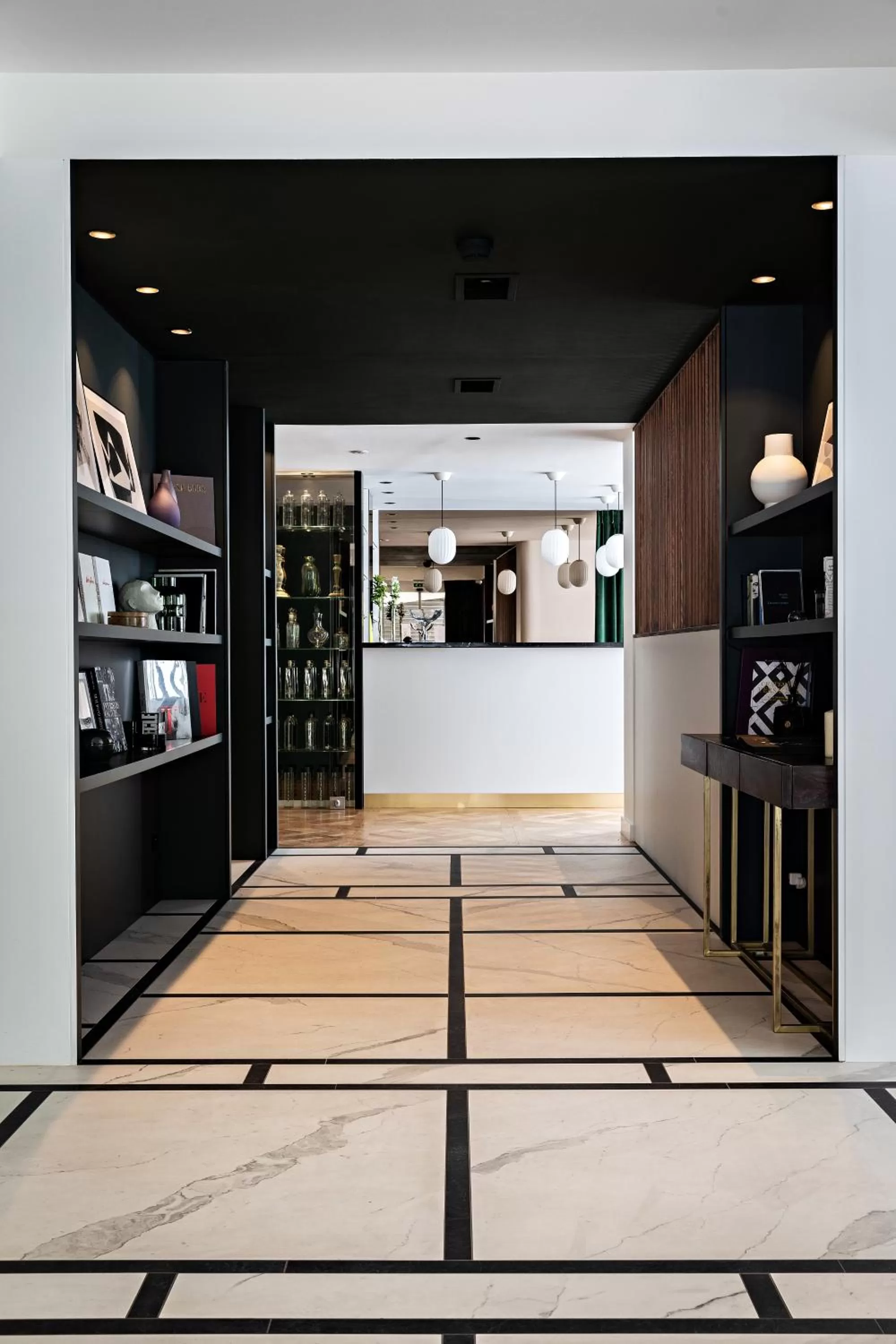 Library in Holiday Inn Paris Palais de l'Elysée by IHG