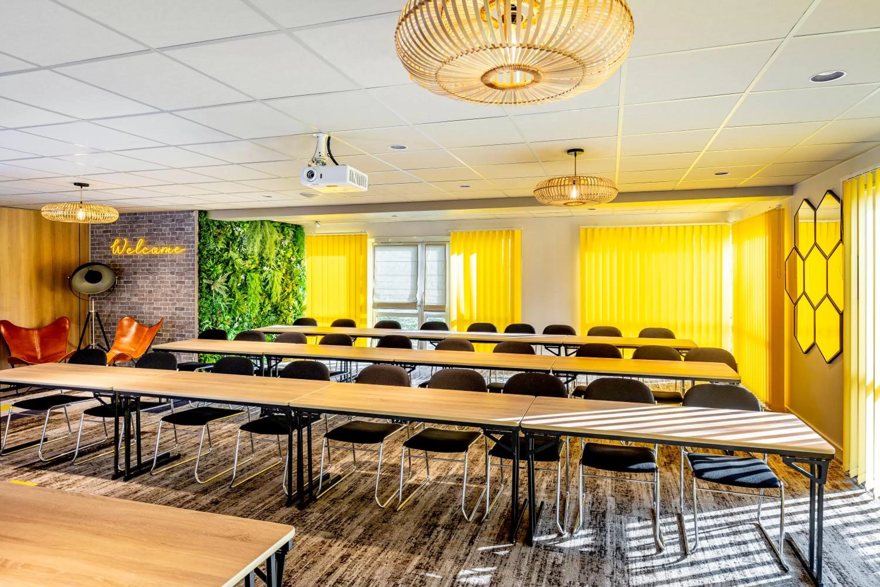 Meeting/conference room in Mercure Lyon Est Chaponnay