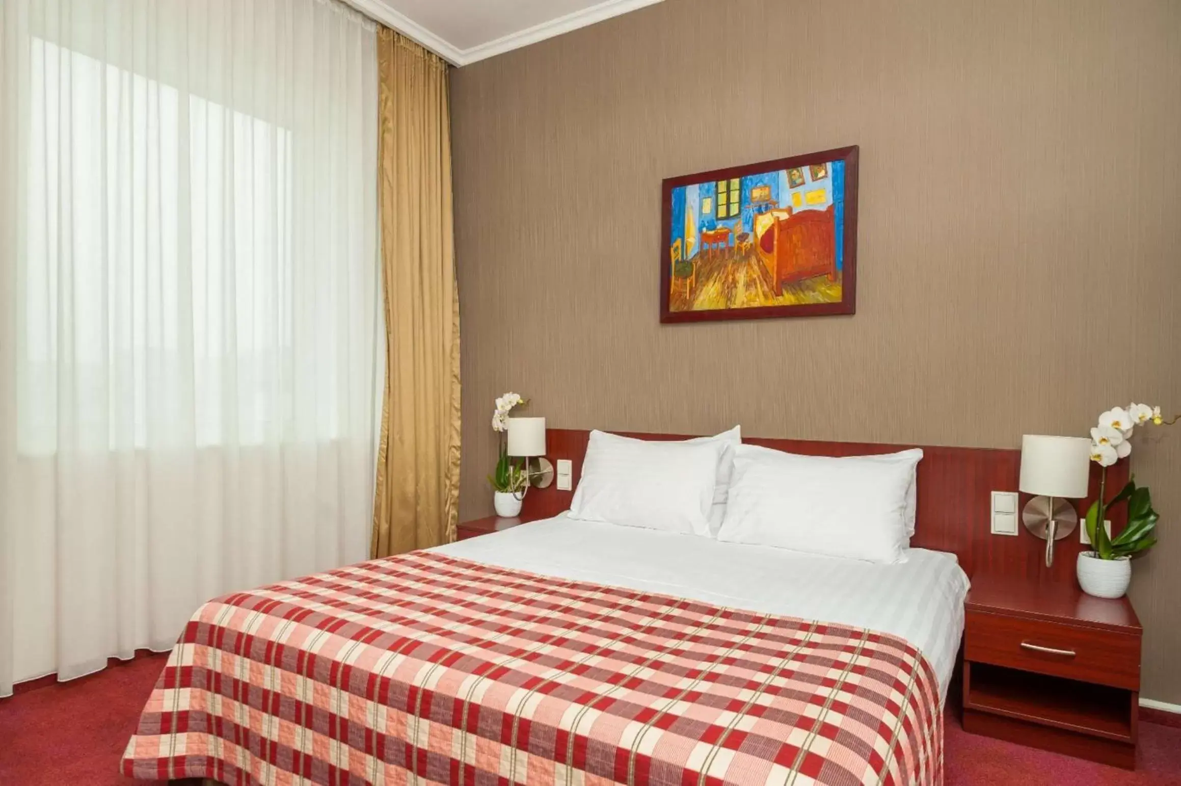 Photo of the whole room, Bed in Premier Kraków Hotel