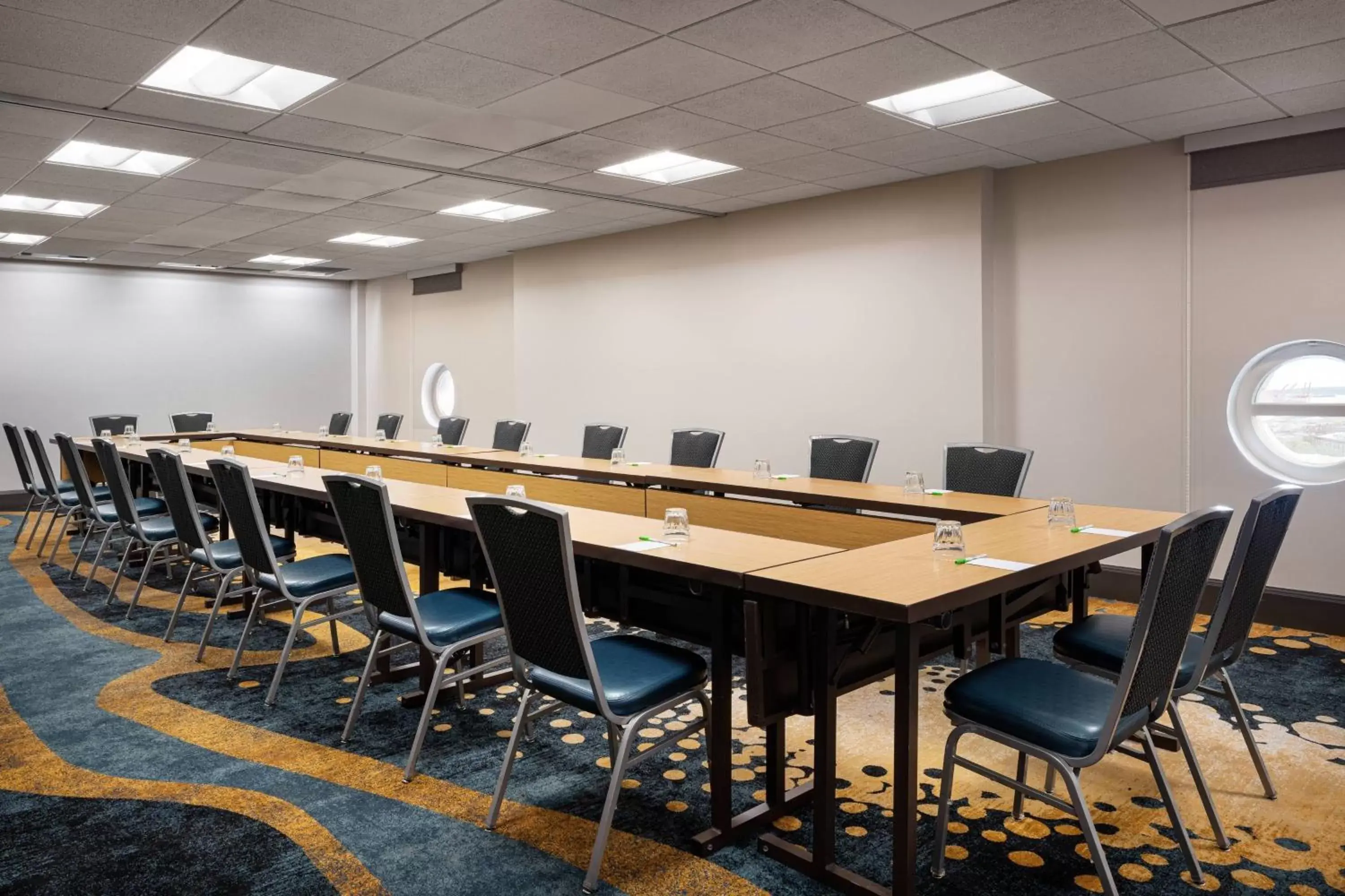 Meeting/conference room in Courtyard Seattle Downtown / Pioneer Square