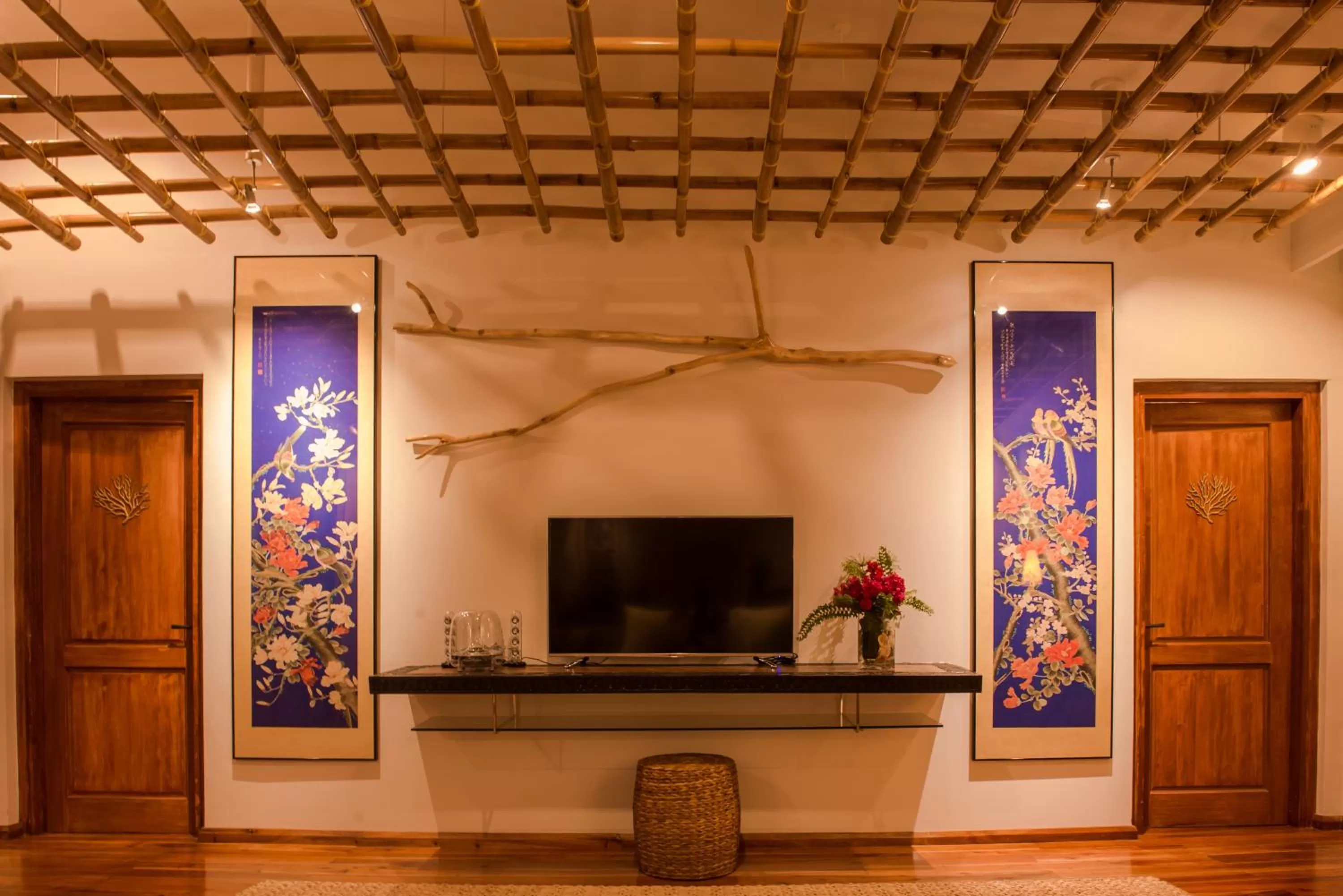 TV and multimedia in Donatela Resort and Sanctuary