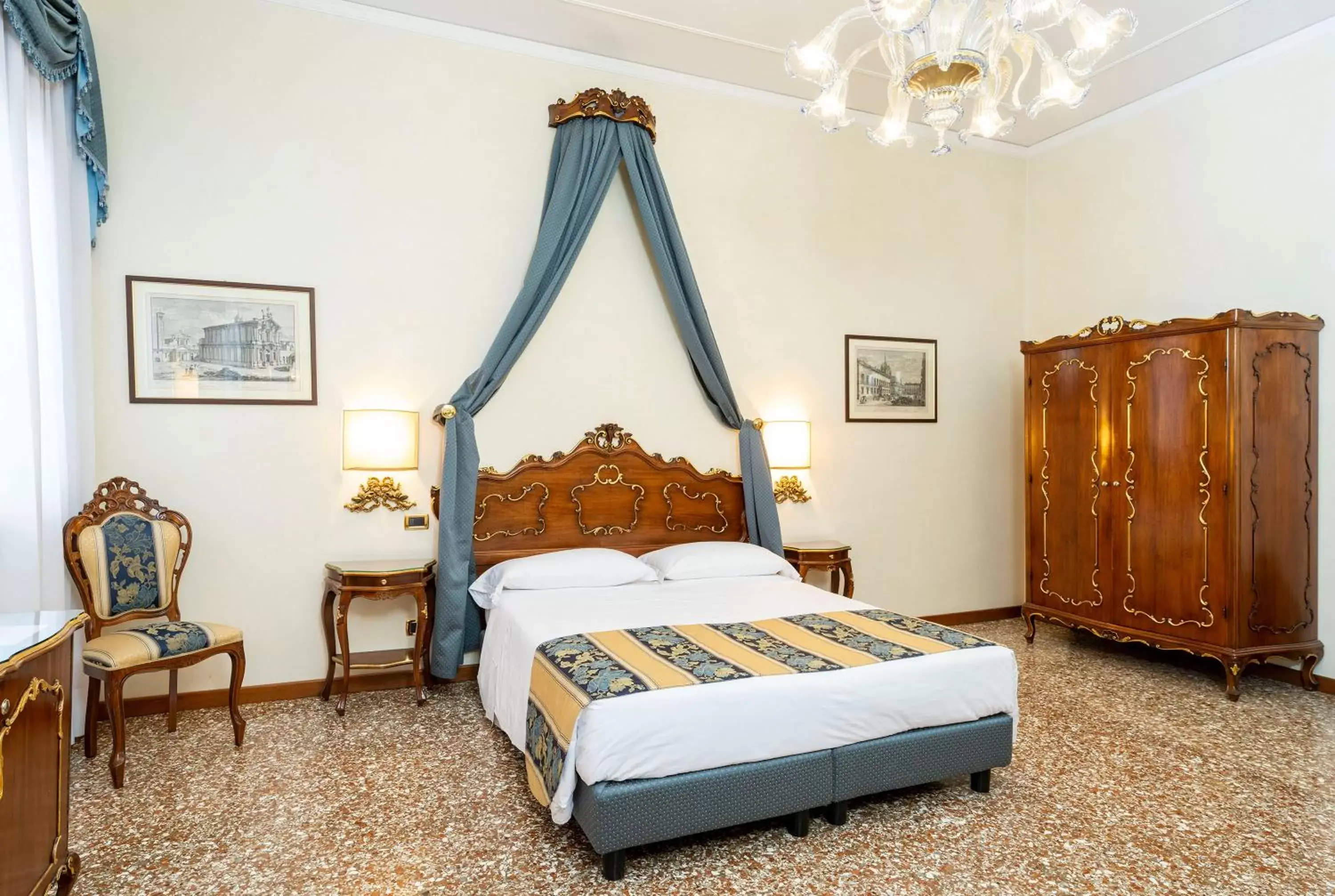 Bed in UNAHOTELS Ala Venezia-Adults 16