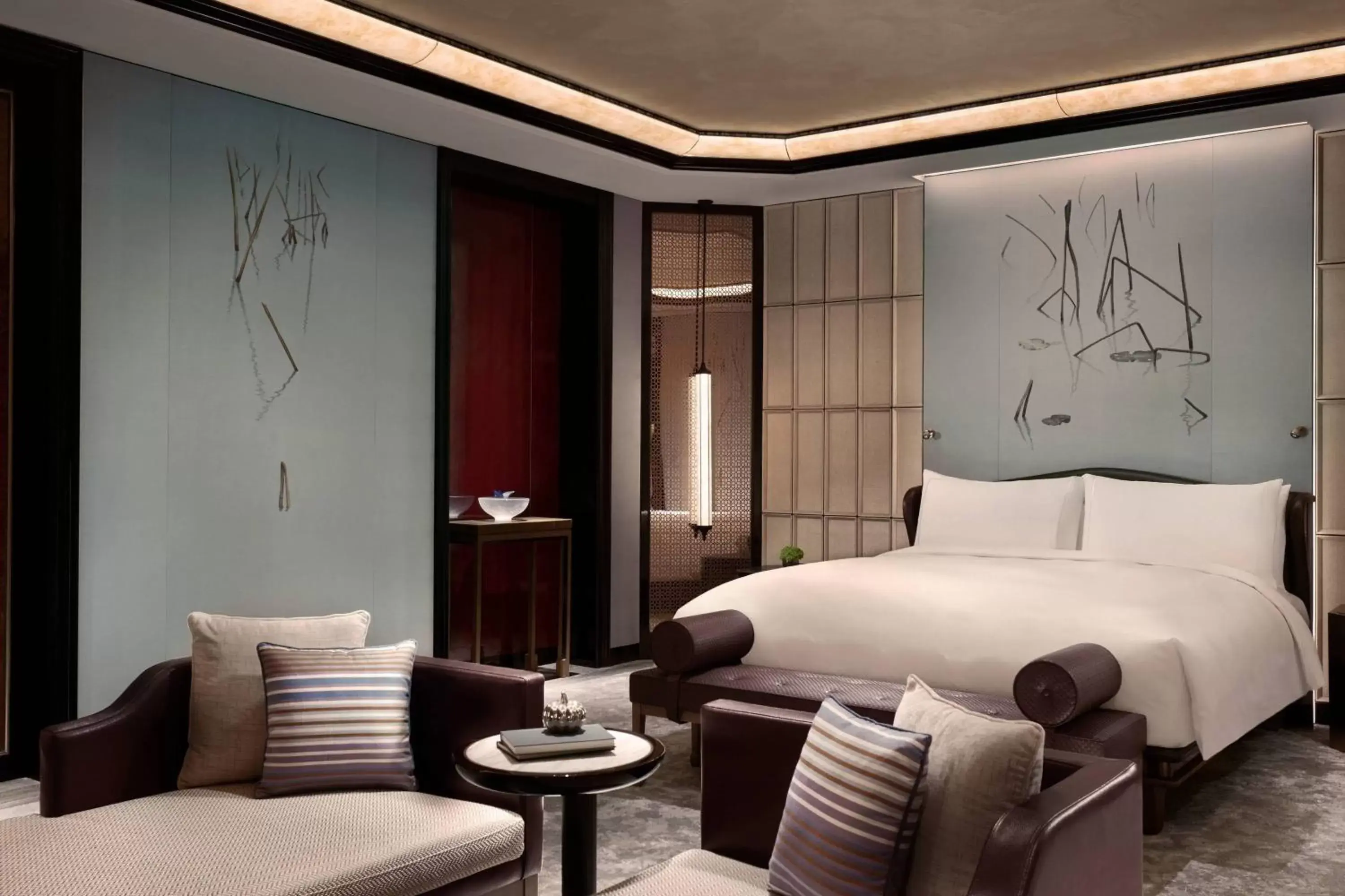 Bedroom, Bed in The Ritz-Carlton, Nanjing