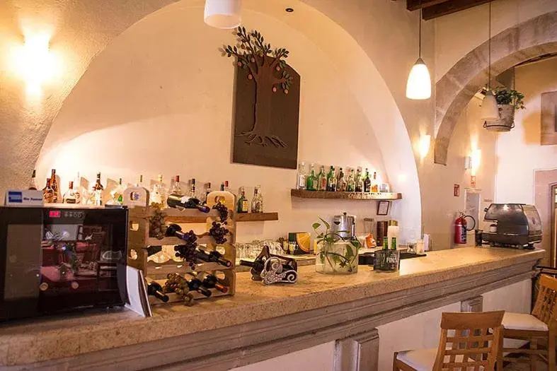 Alcoholic drinks, Restaurant/Places to Eat in Hostal de La Monja