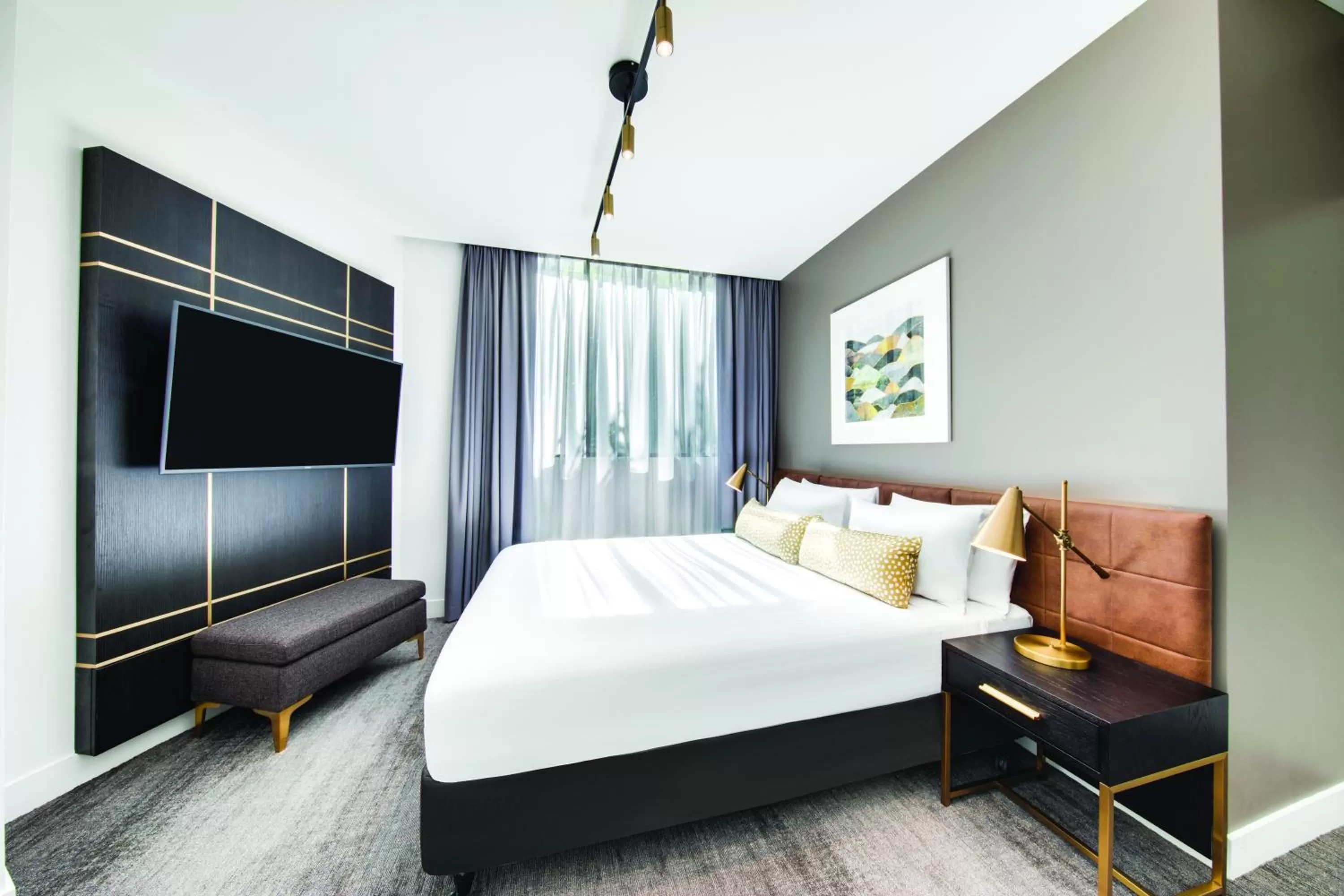 Bed in Vibe Hotel Sydney