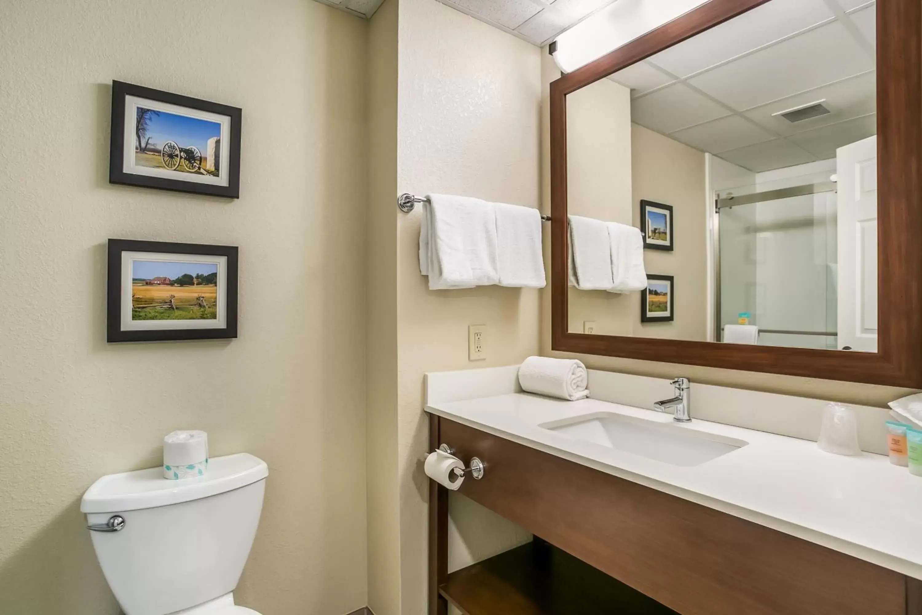 Bathroom in Aspire Hotel and Suites