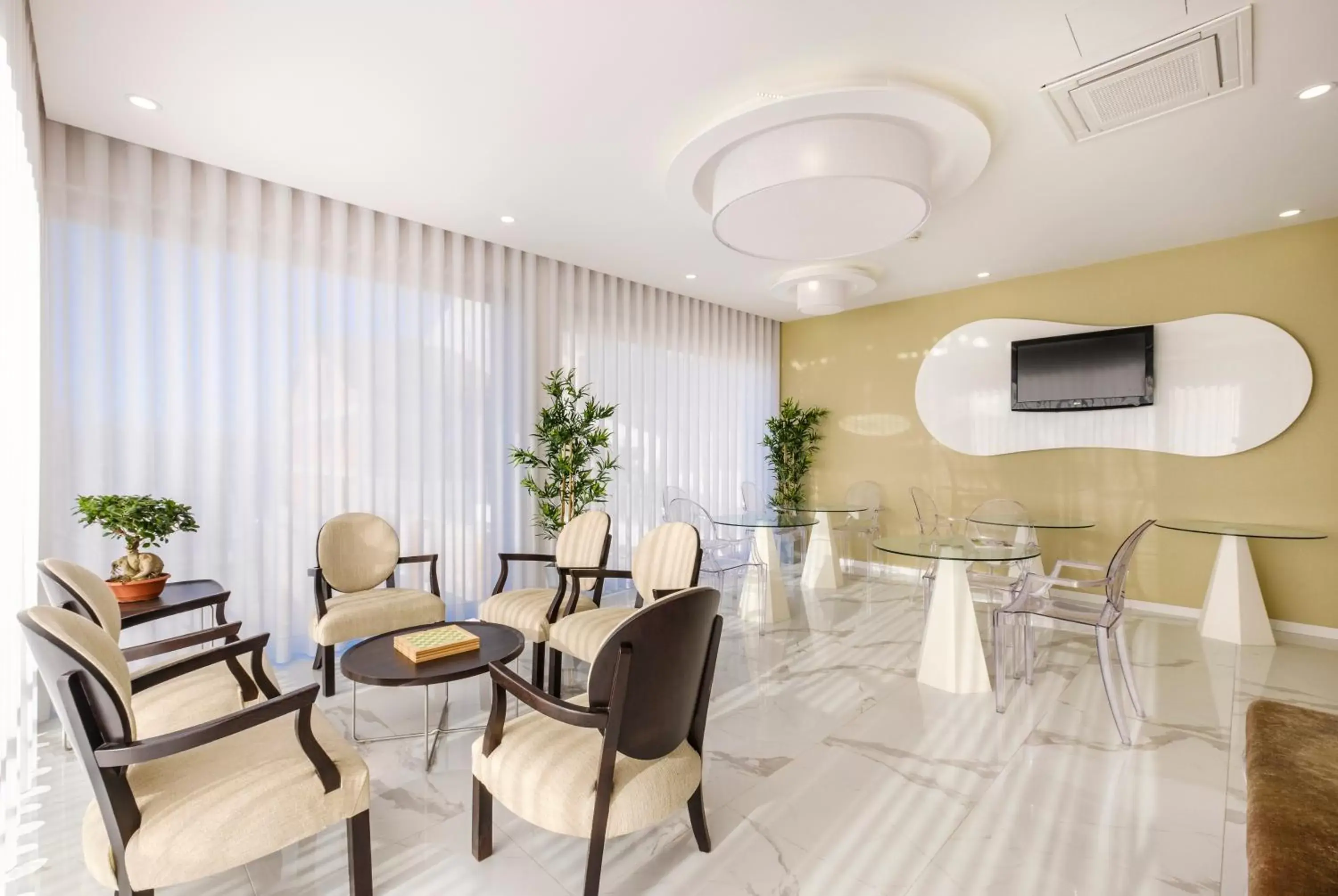 Lounge or bar in Hotel Rosa Mística by Umbral Lounge or bar in Hotel Rosa Mística by Umbral