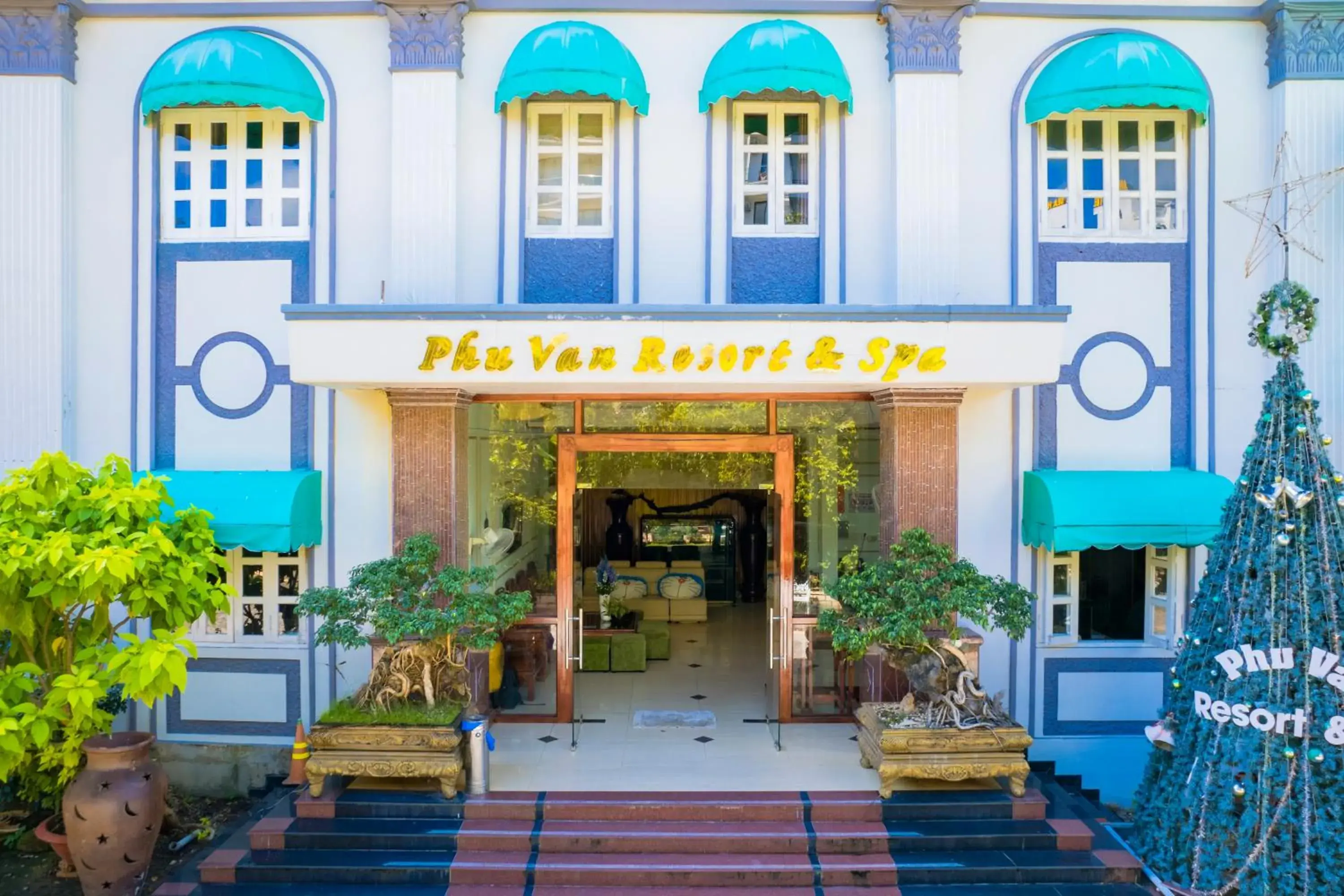 Facade/entrance in Phu Van Resort & Spa