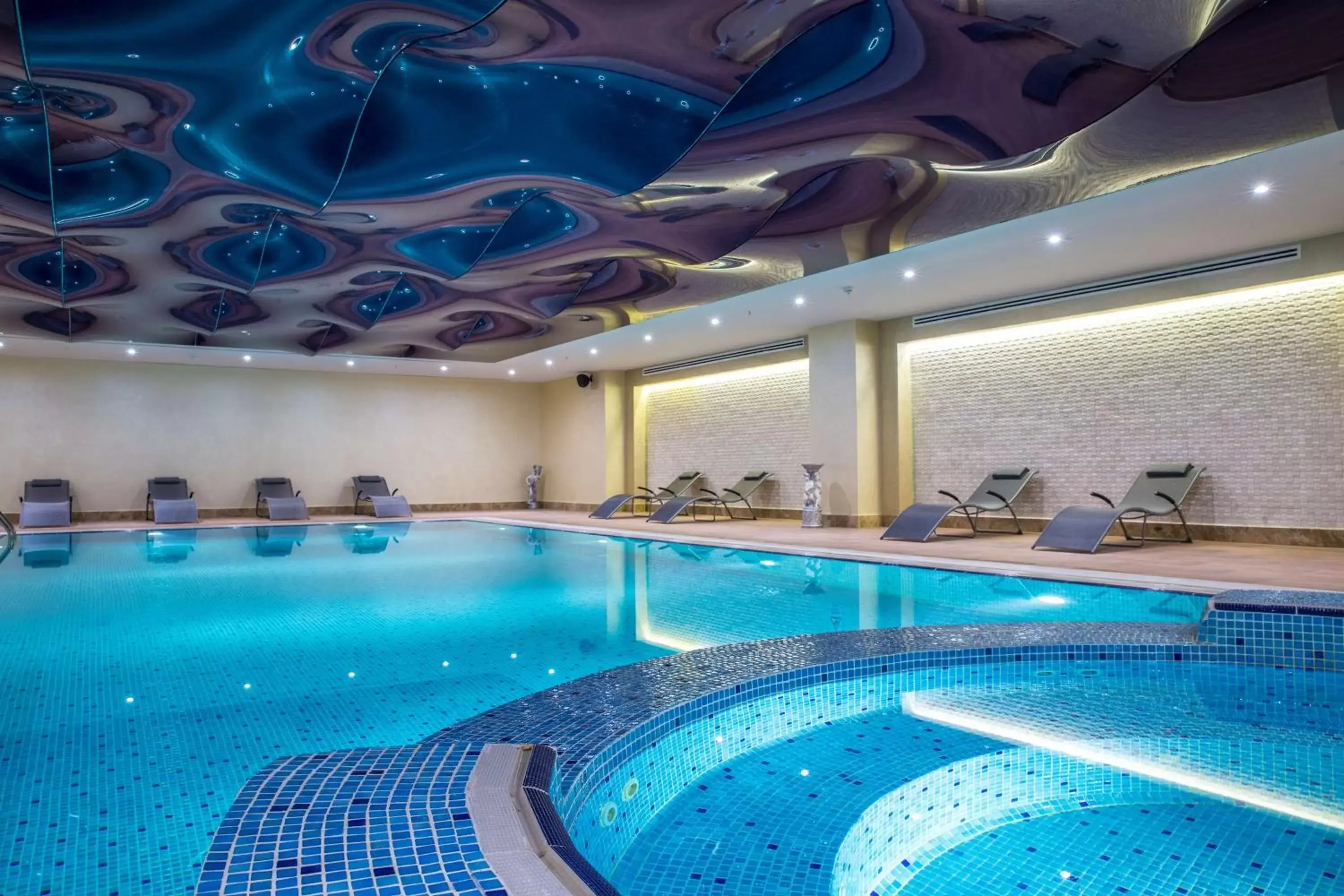 Activities, Swimming Pool in Park Inn By Radisson Istanbul Ataturk Airport