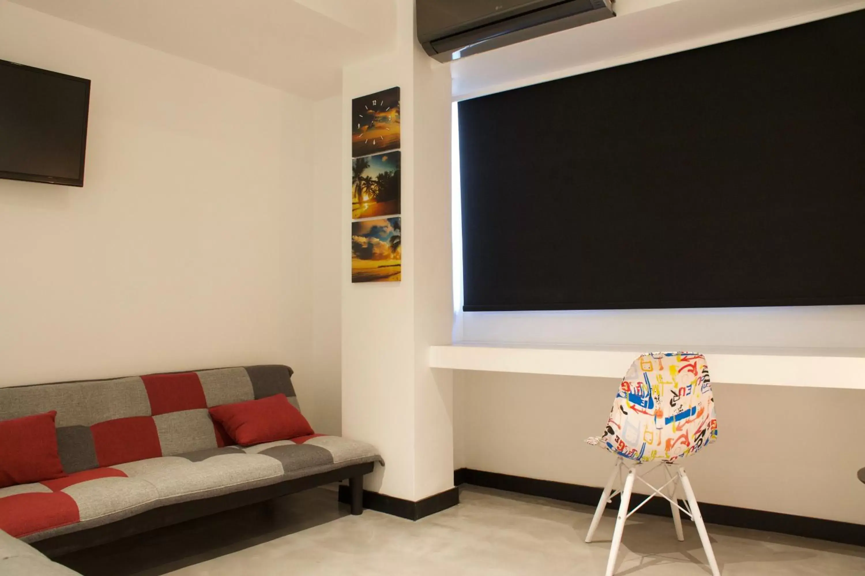 Seating area, TV/Entertainment Center in Alter Athens