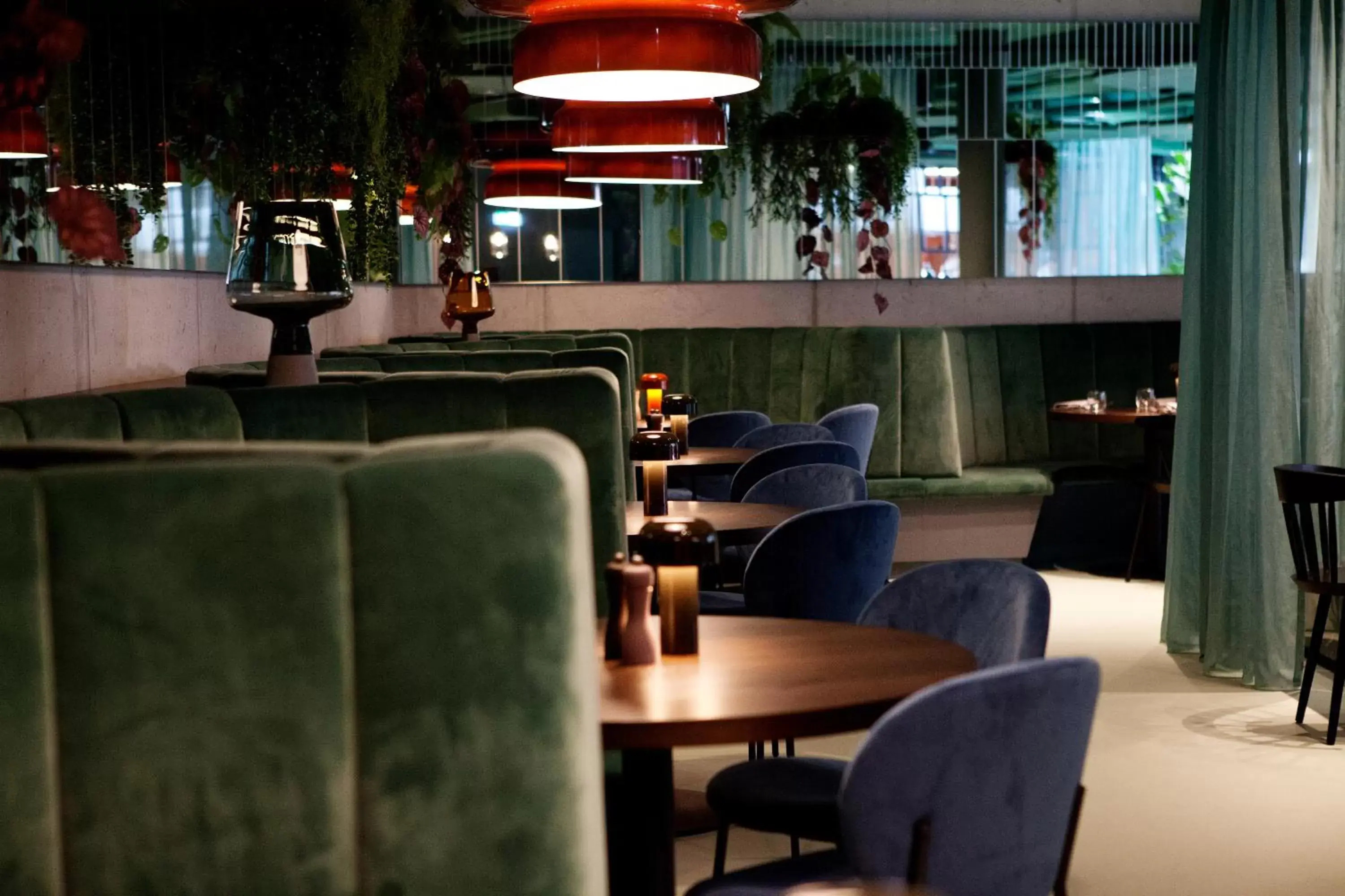 Restaurant/places to eat, Lounge/Bar in Hotel Indigo Vienna - Naschmarkt, an IHG Hotel