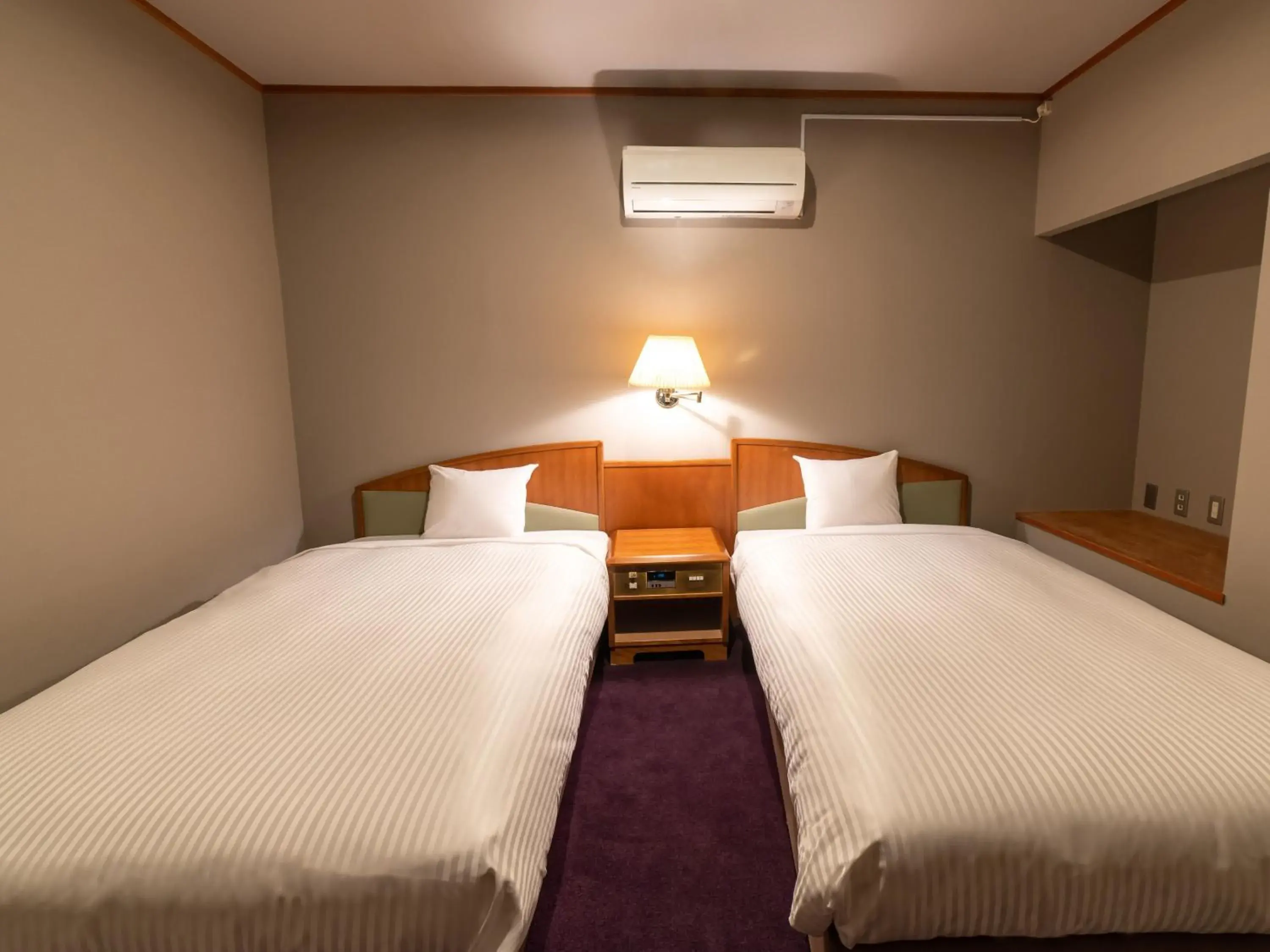 Photo of the whole room, Bed in Kamenoi Hotel Nikko Yunishigawa