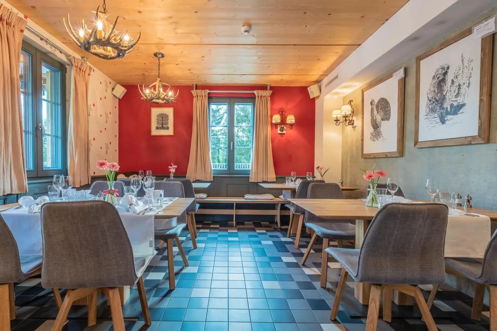 Restaurant/Places to Eat in Rinderberg Swiss Alpine Lodge