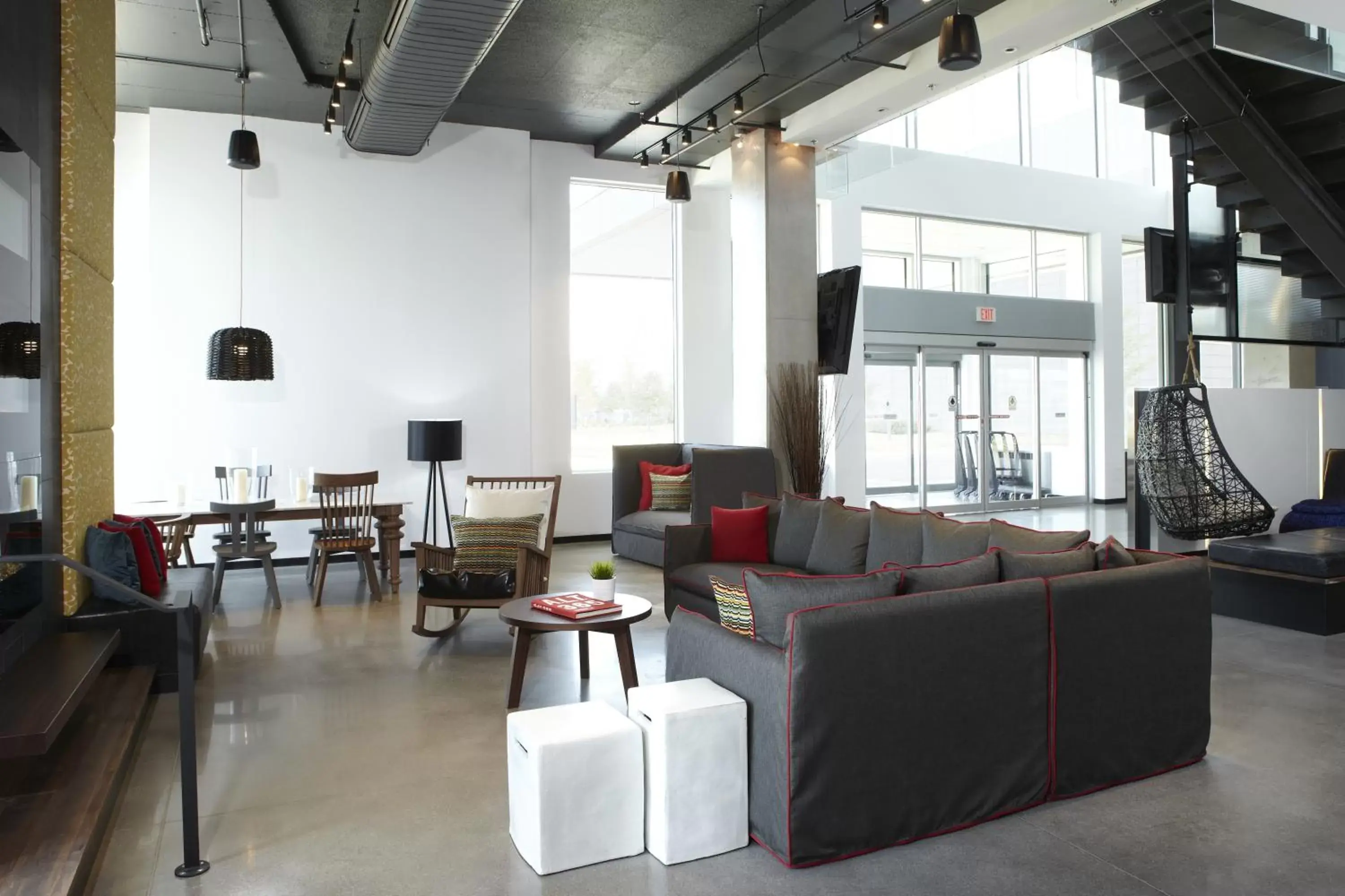 Lounge or bar, Seating Area in Alt Hotel Toronto Airport