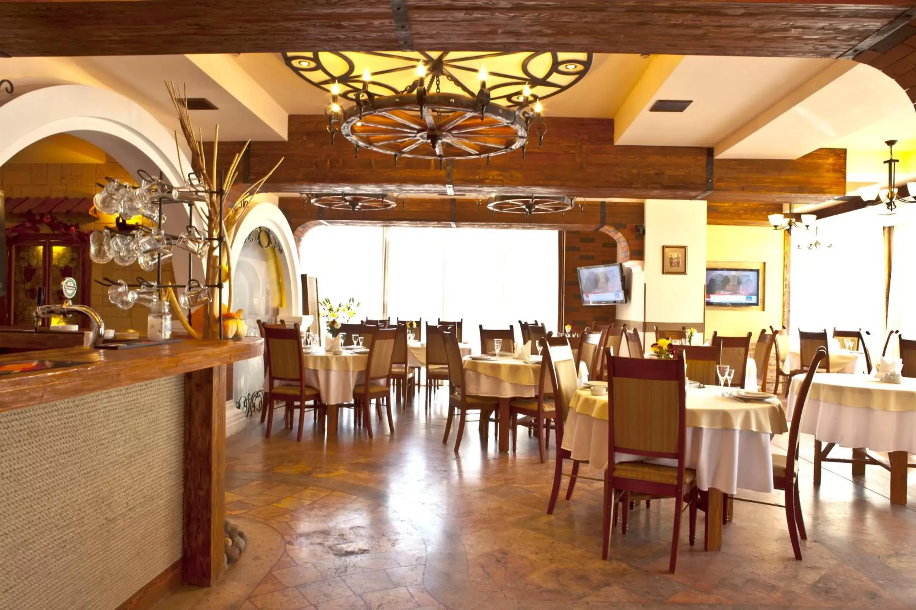 Restaurant/places to eat in Shirak Hotel Restaurant/places to eat in Shirak Hotel