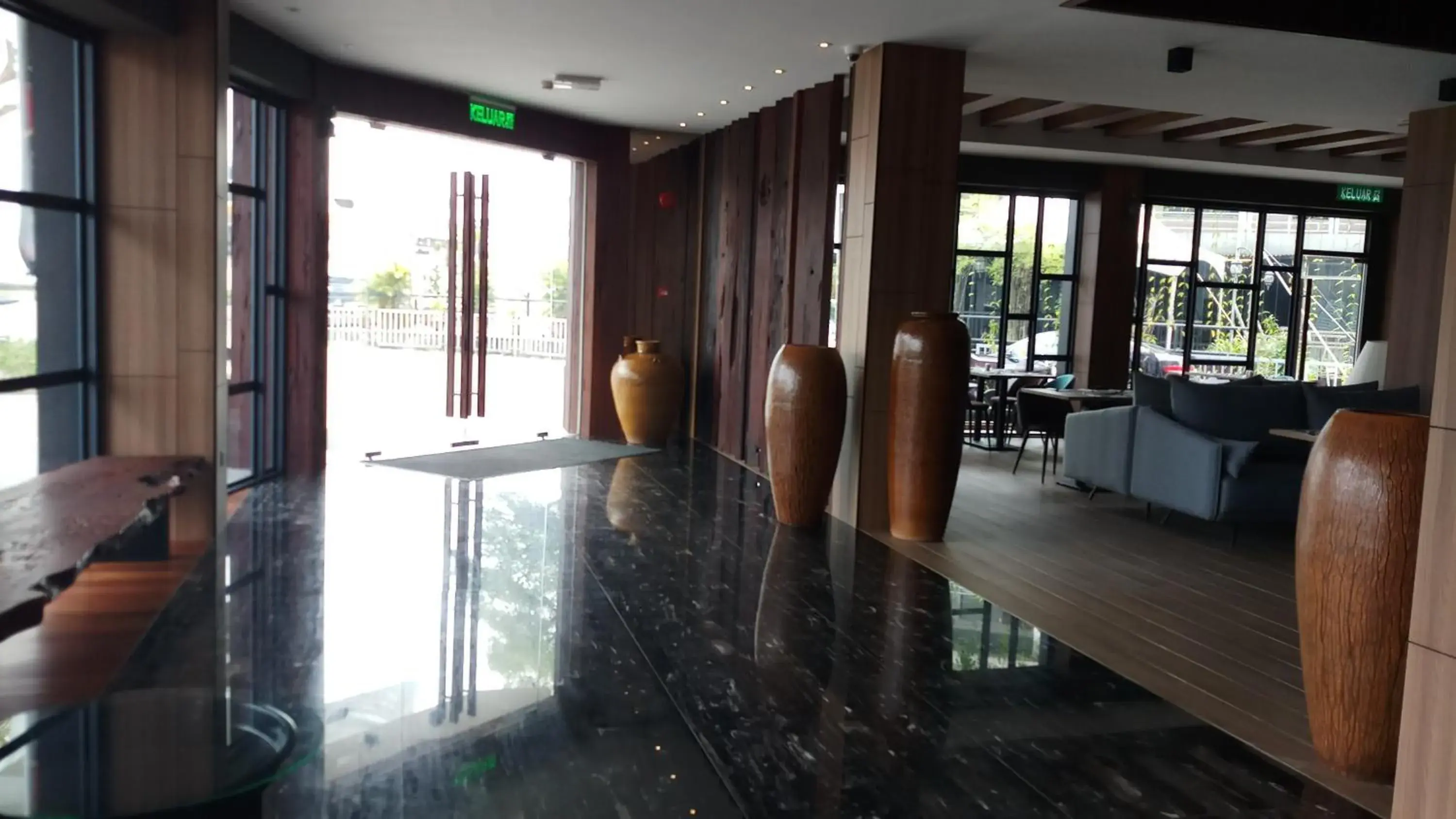 Lobby or reception in Roxy Hotel Padungan