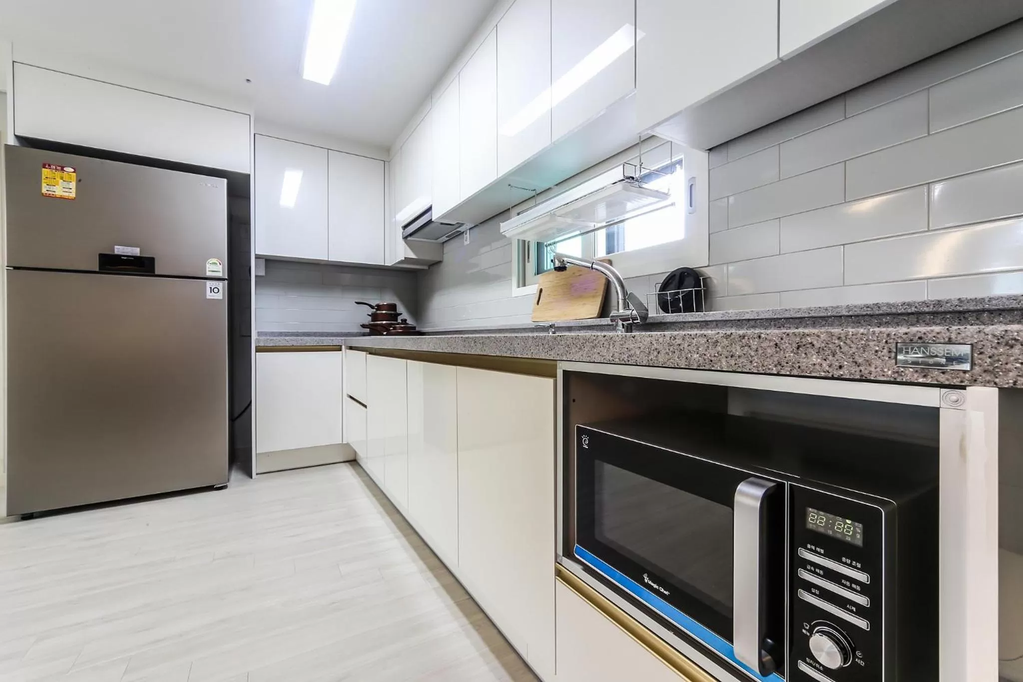 Kitchen or kitchenette in Seomyeon Brown-dot hotel Gold