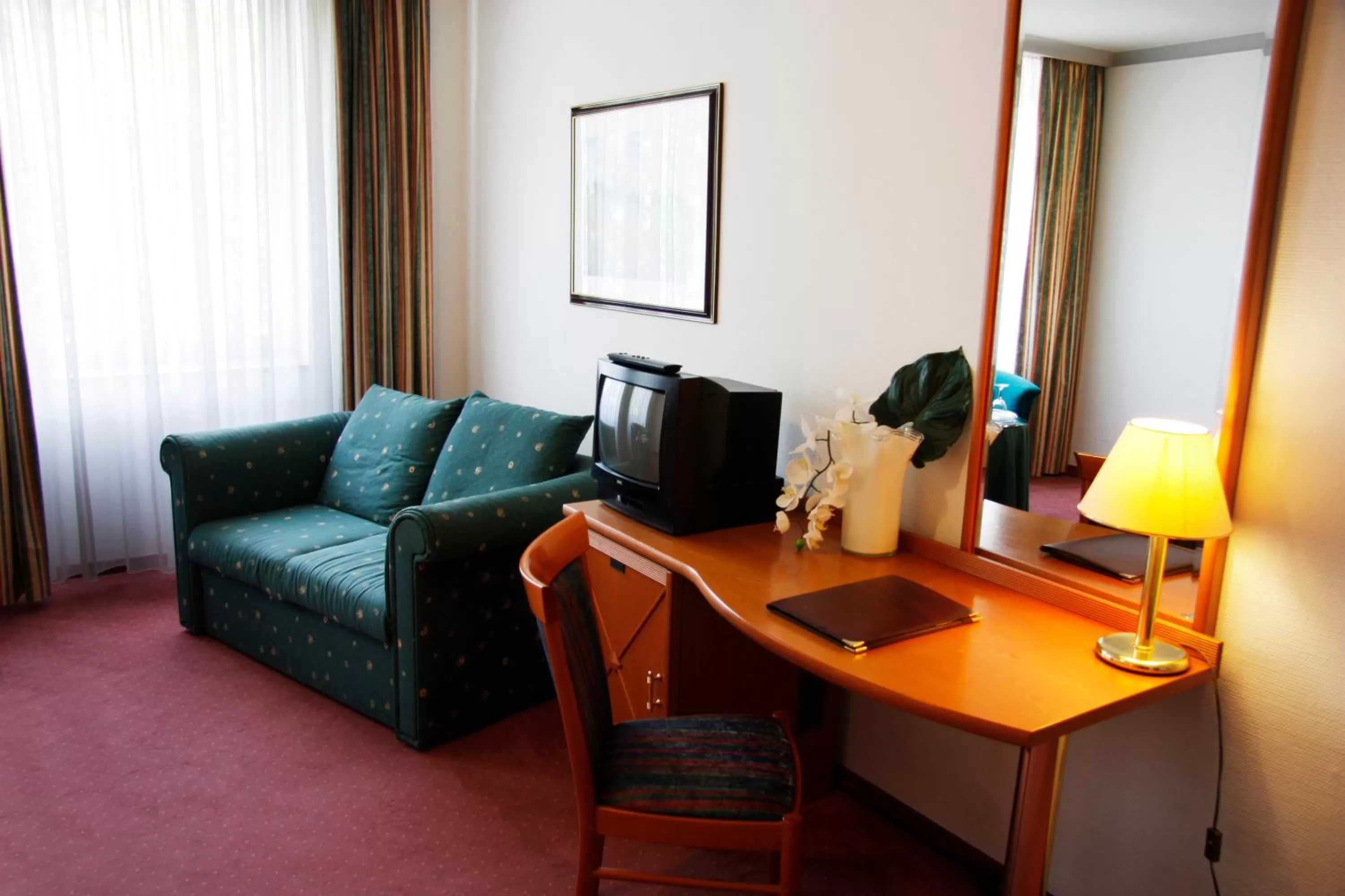 TV and multimedia in INA Hotel Royal