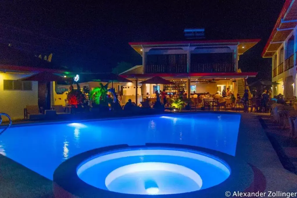 Swimming Pool in Alona Vida Beach Hill Resort