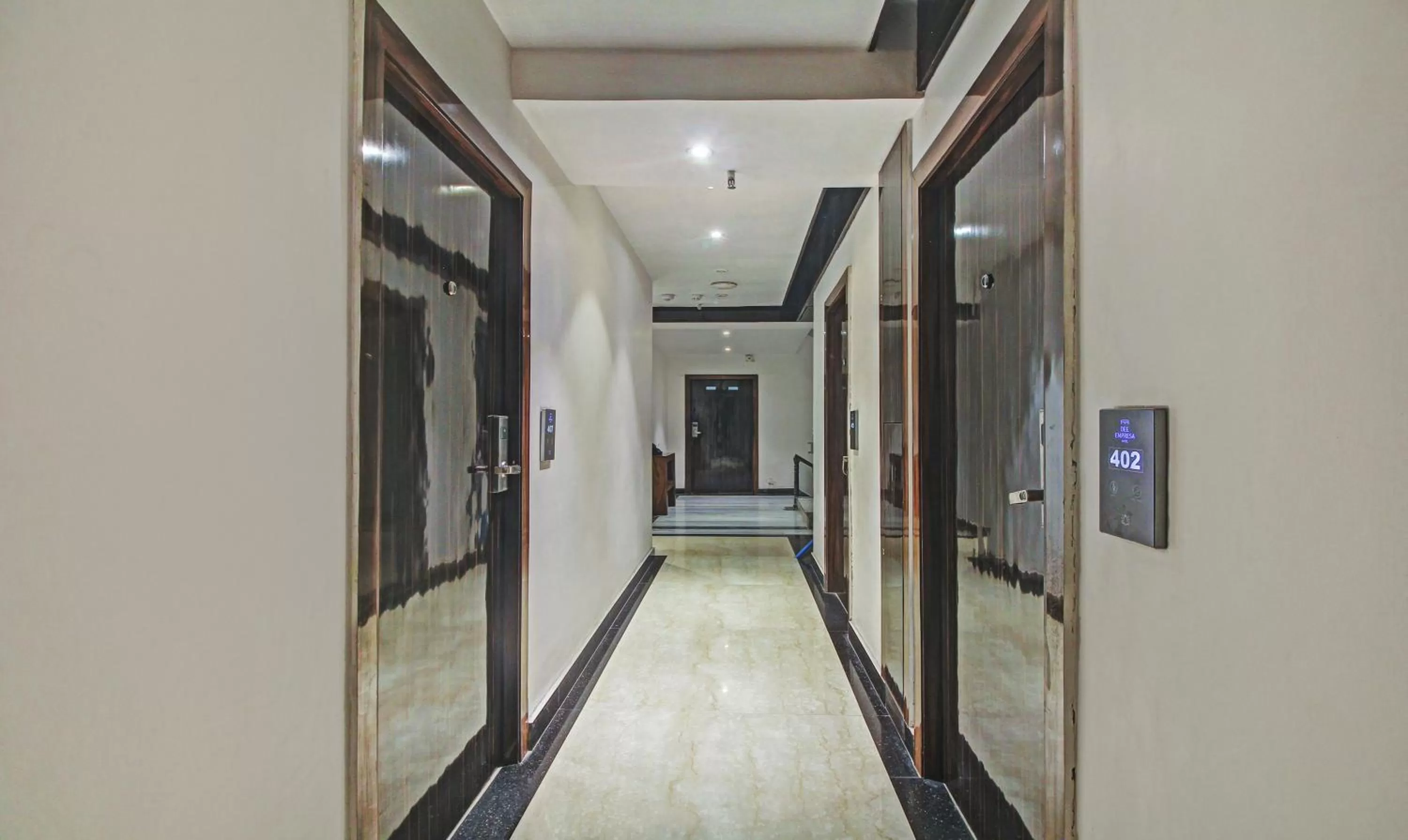 Lobby/Reception in Treebo Tryst Dee Empresa