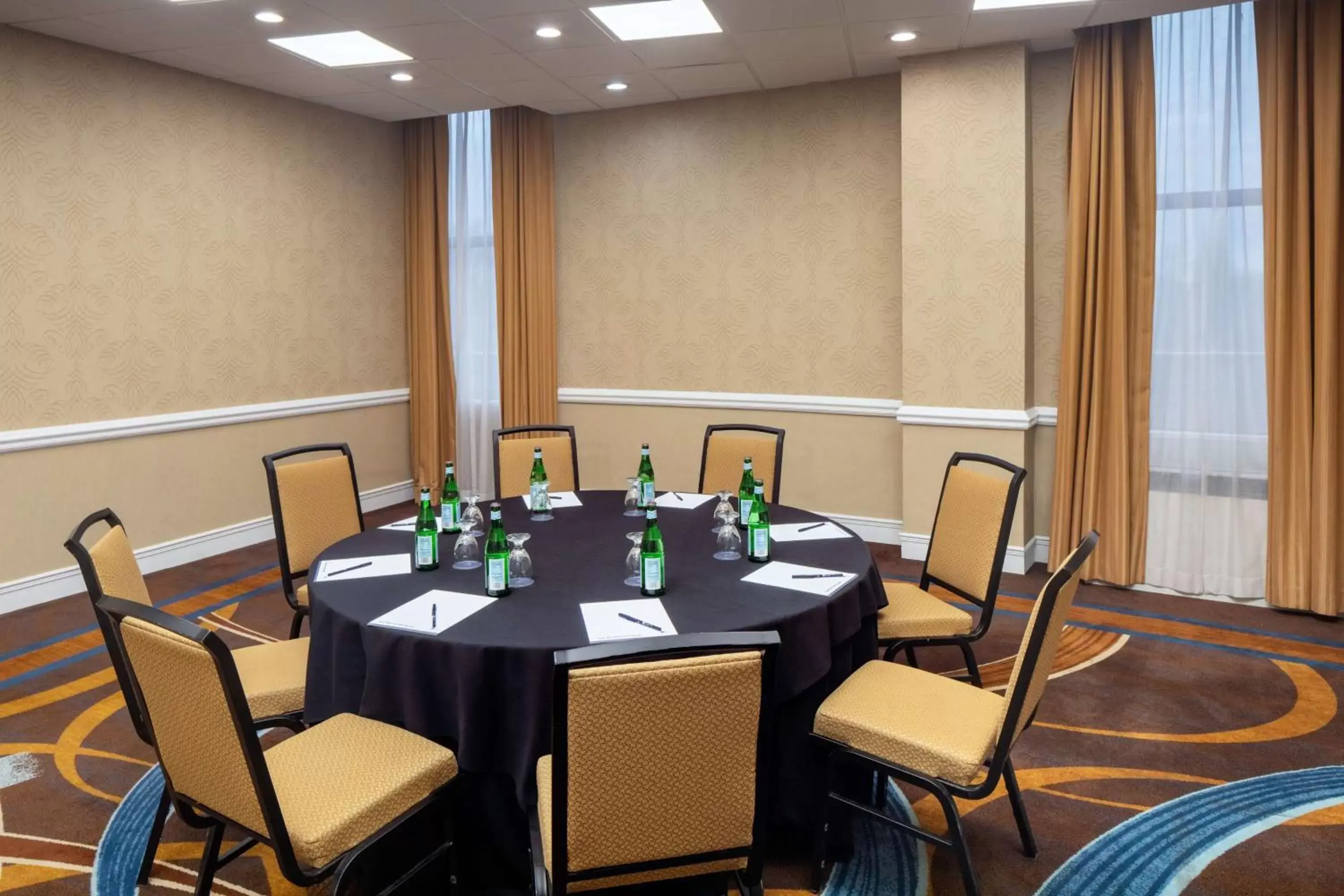 Meeting/conference room in DoubleTree by Hilton Silver Spring Washington DC North