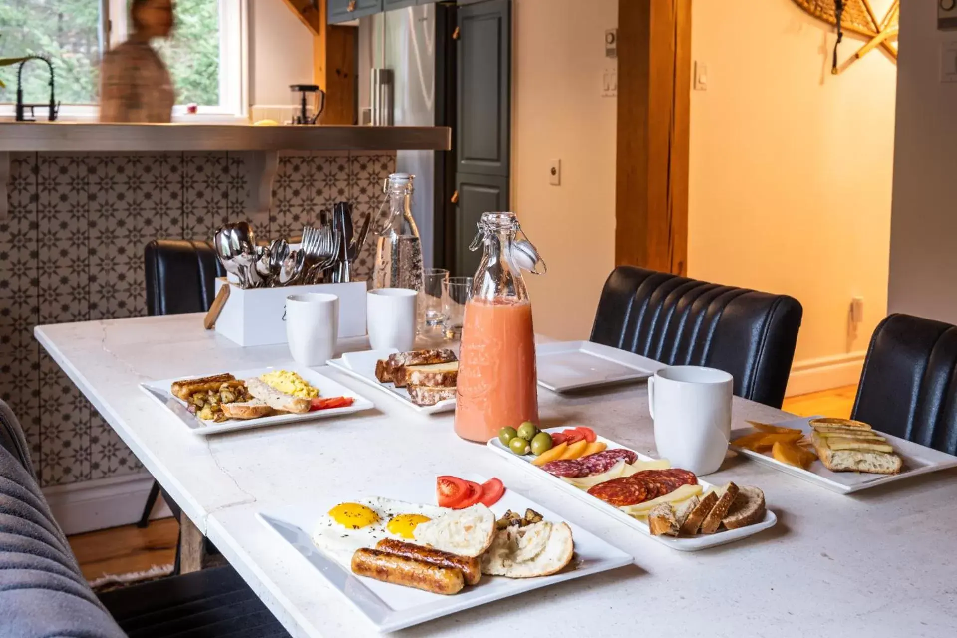 Breakfast in Maison Napoléon