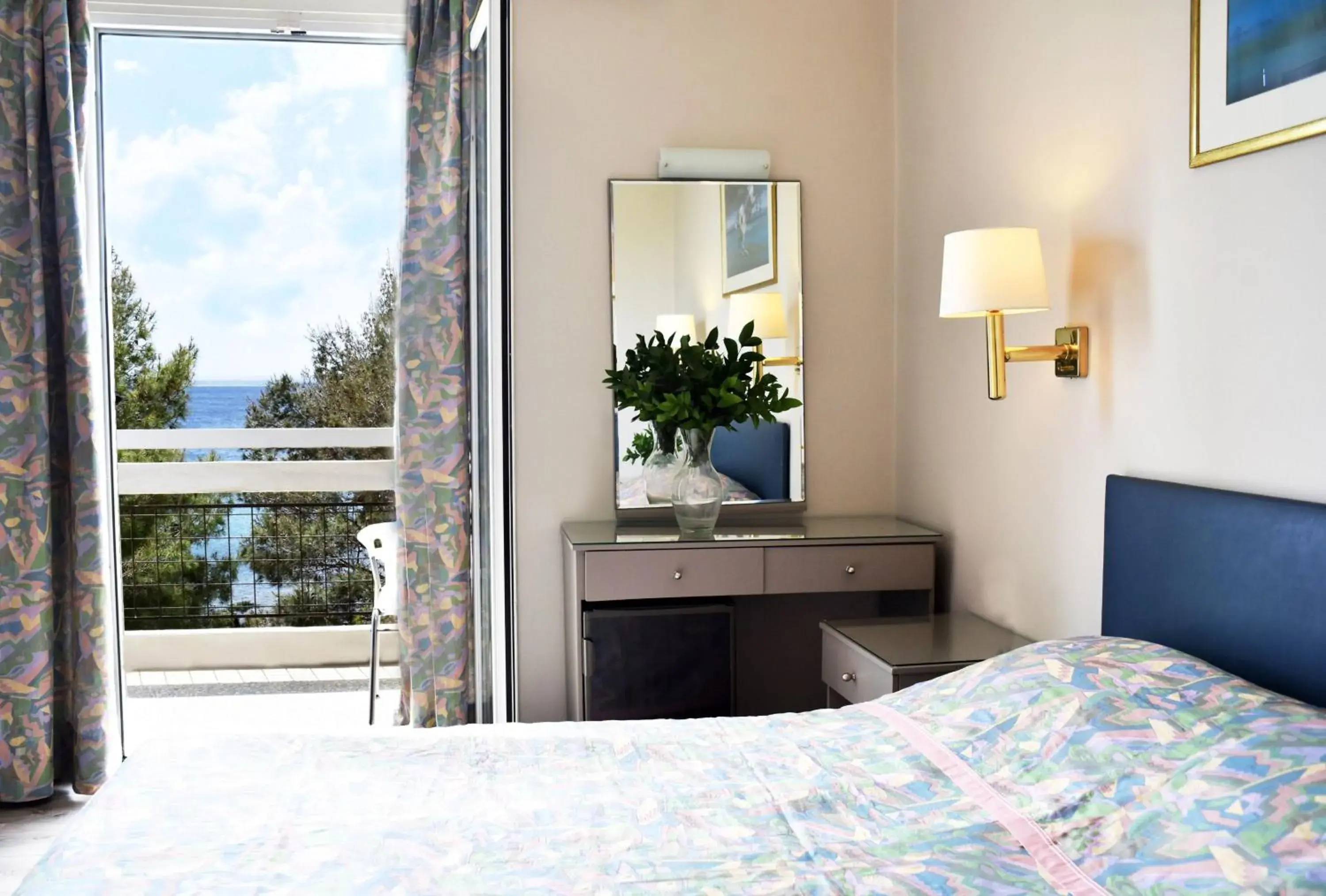 Twin Room with Sea View in Karystion Hotel Twin Room with Sea View in Karystion Hotel