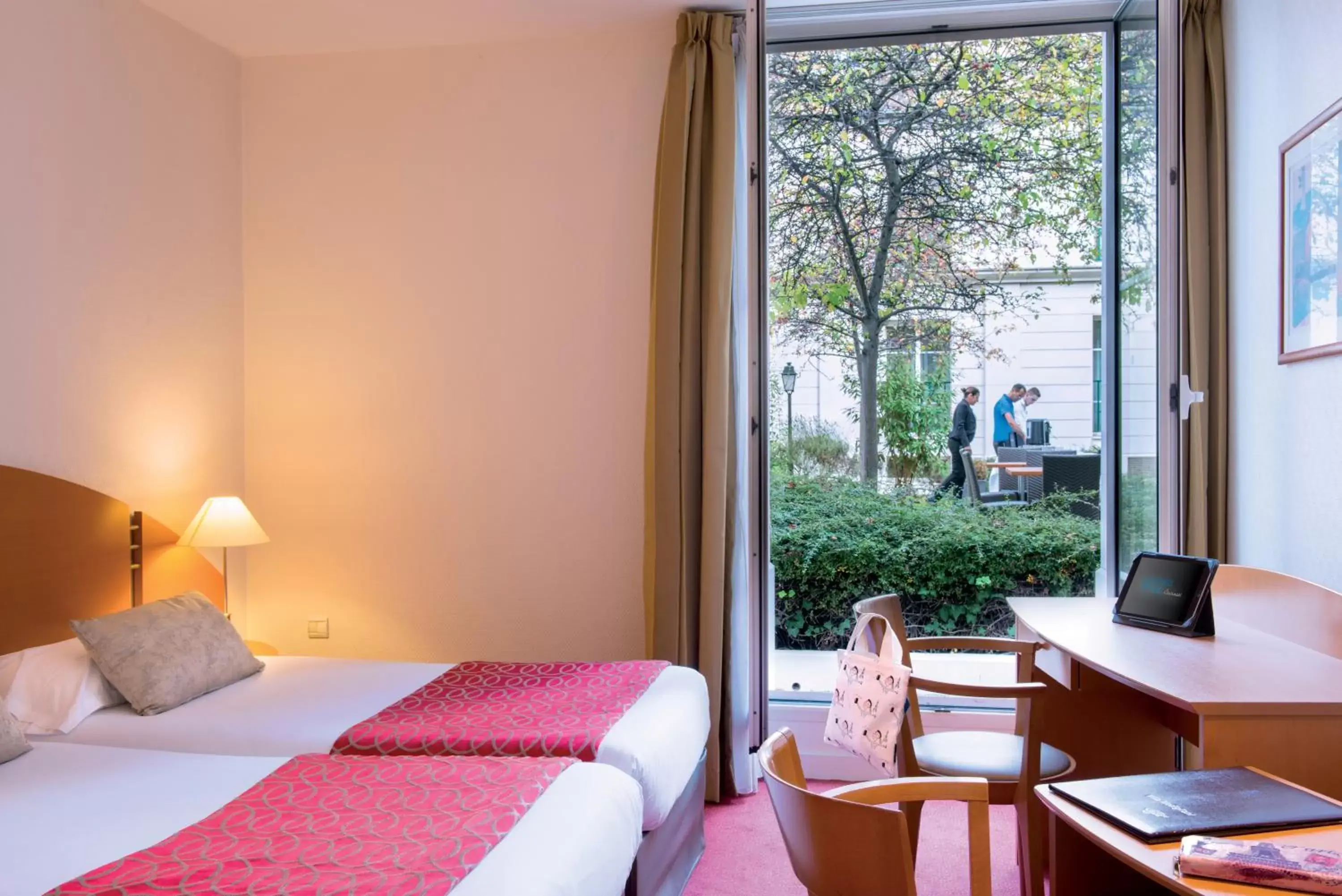 Bedroom in Hotel Vacances Bleues Villa Modigliani