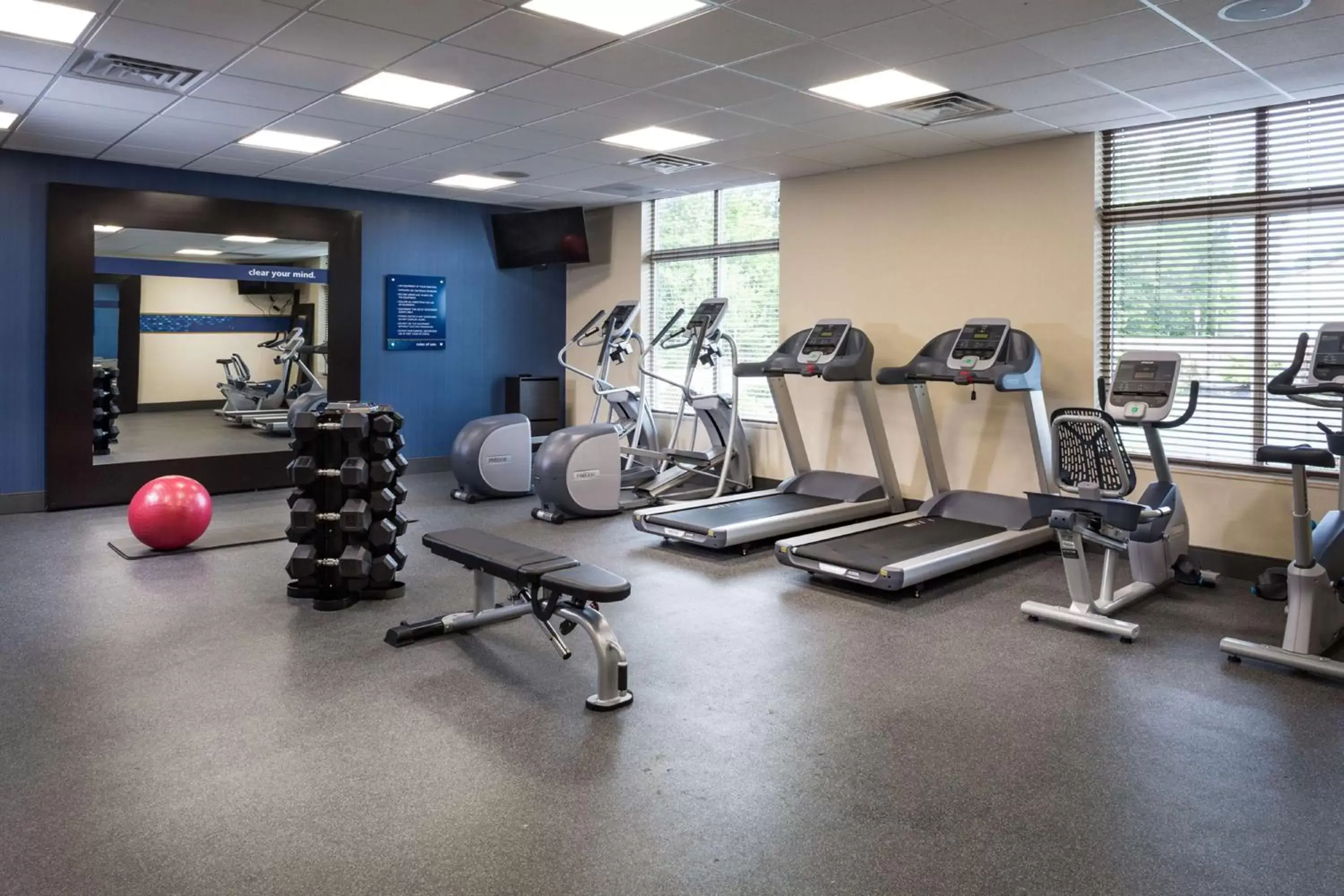 Fitness centre/facilities in Hampton Inn Atlantic City/Absecon, NJ Fitness centre/facilities in Hampton Inn Atlantic City/Absecon, NJ