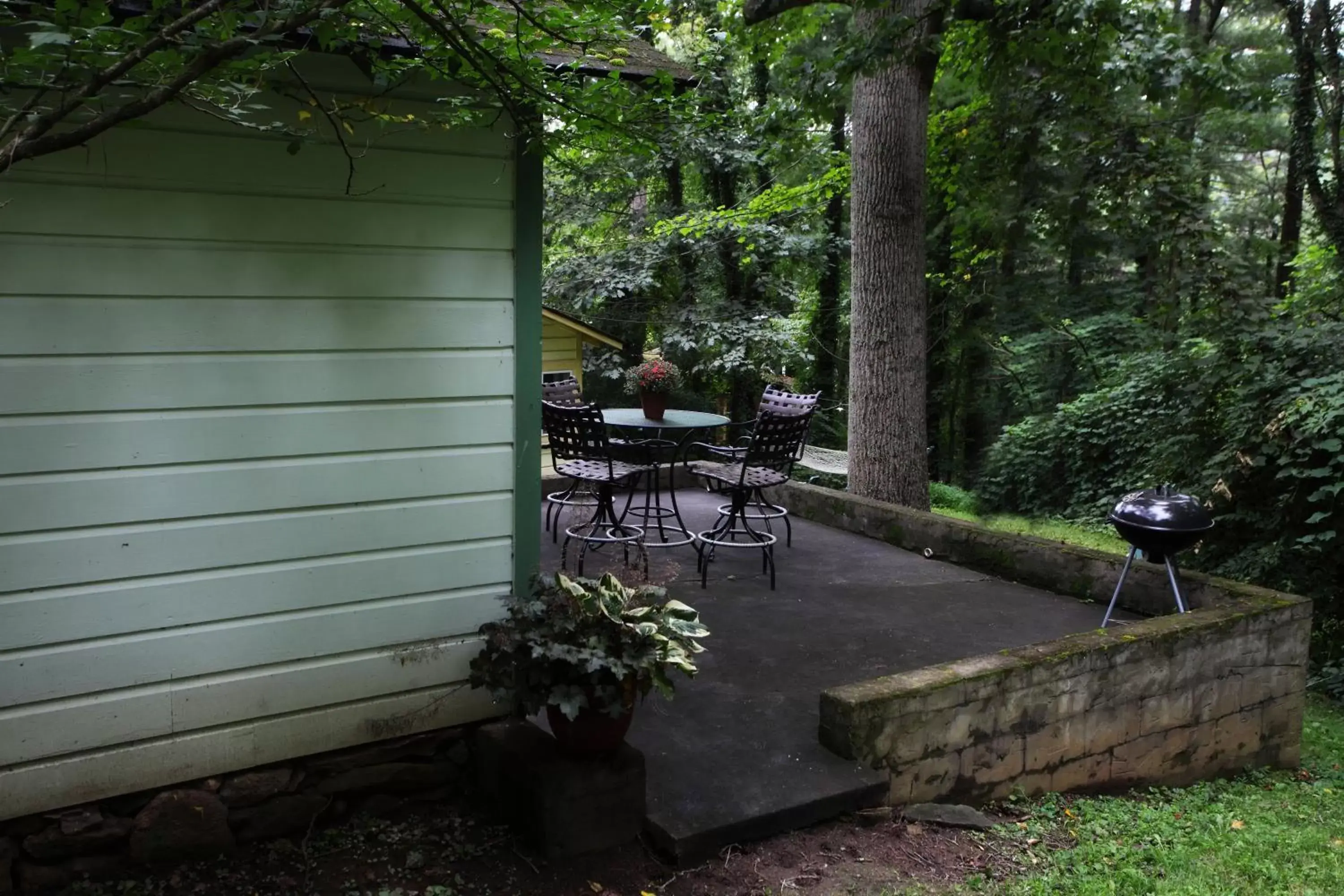 Property building in The Pines Cottages