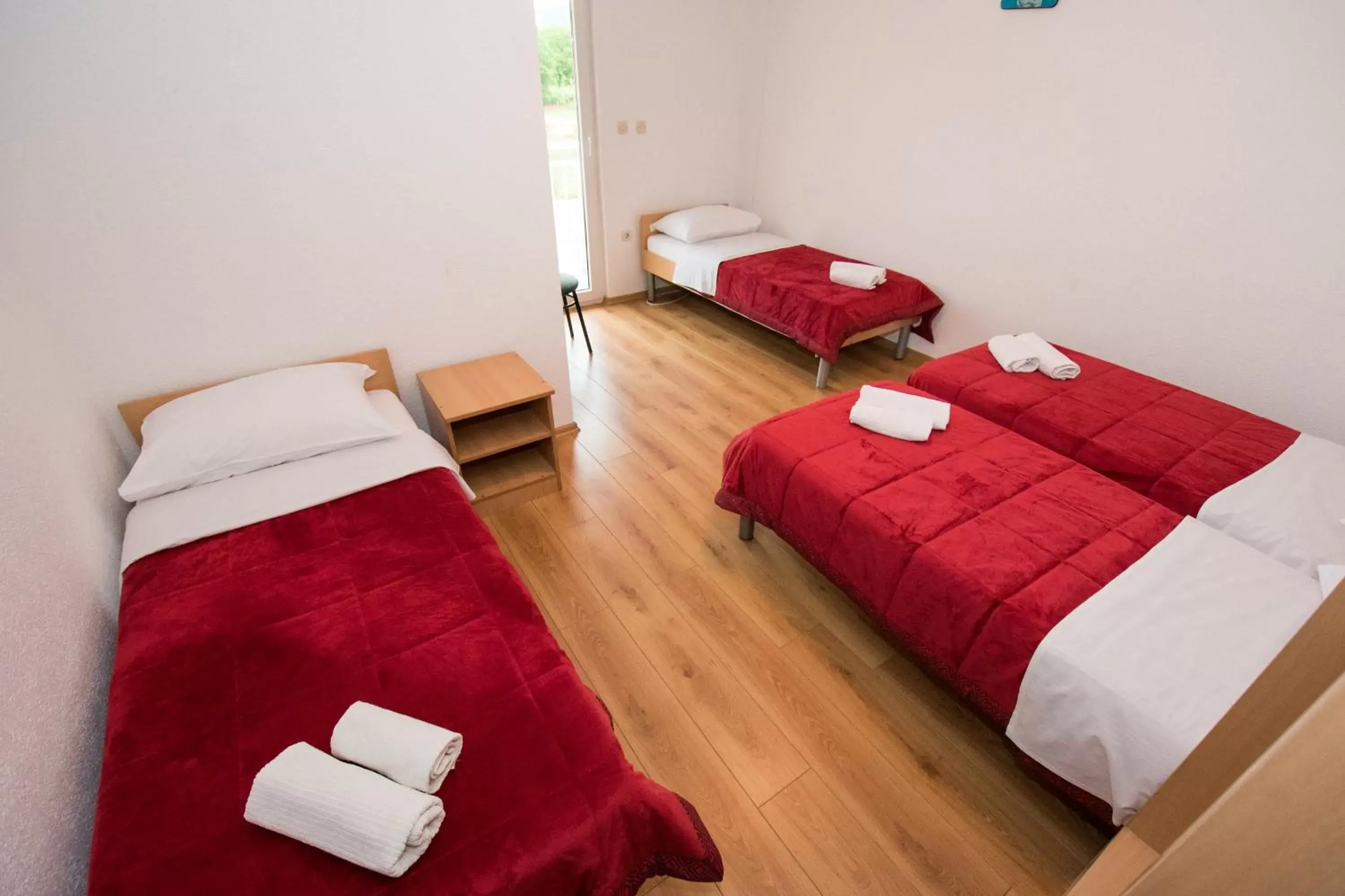 Quadruple Room in Pansion Maglica Quadruple Room in Pansion Maglica