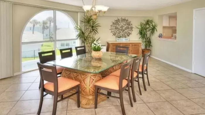 Dining Area in El Caribe Resort and Conference Center