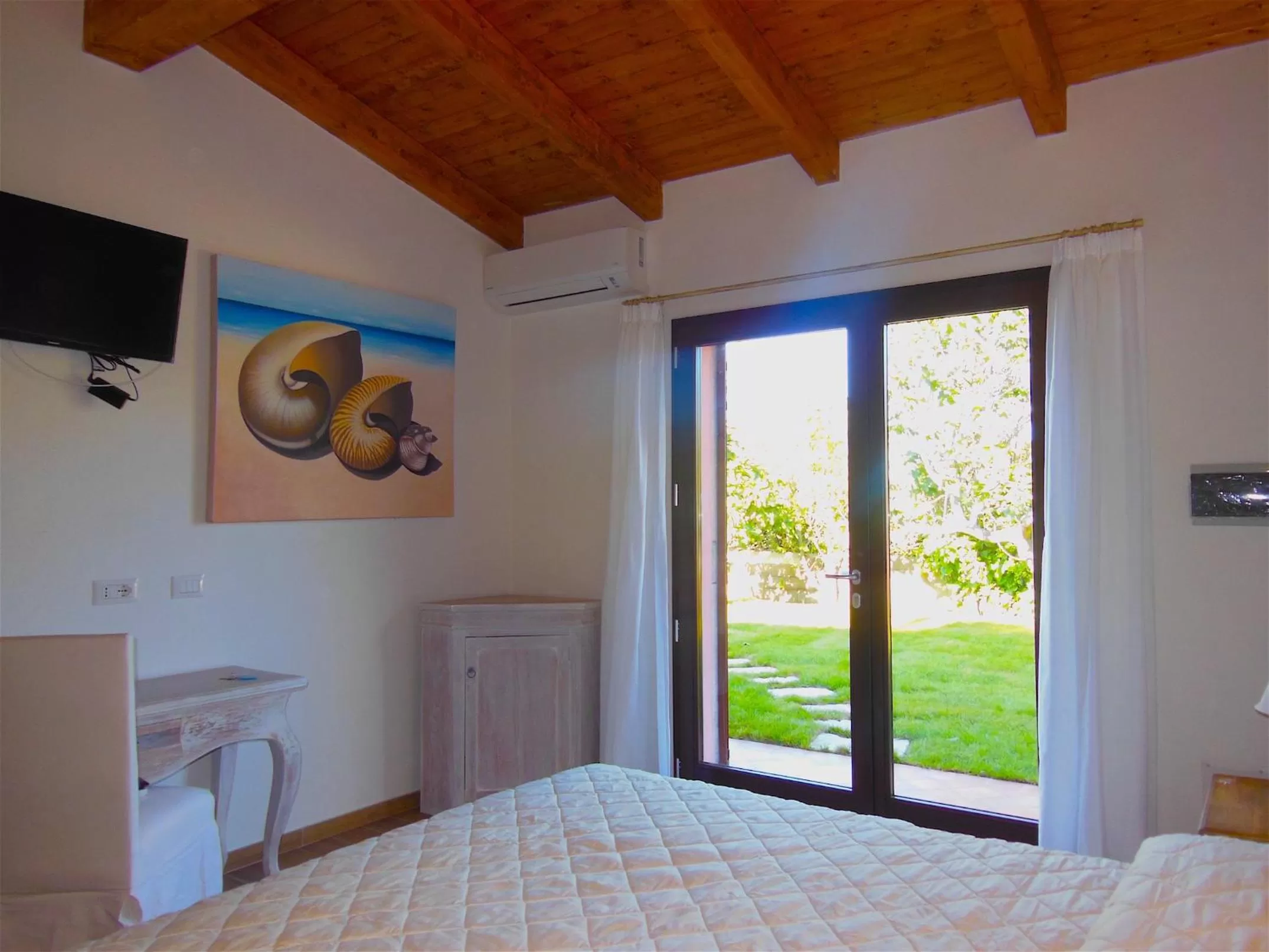 Bedroom, Bed in QUADRIFOGLIO Affittacamere