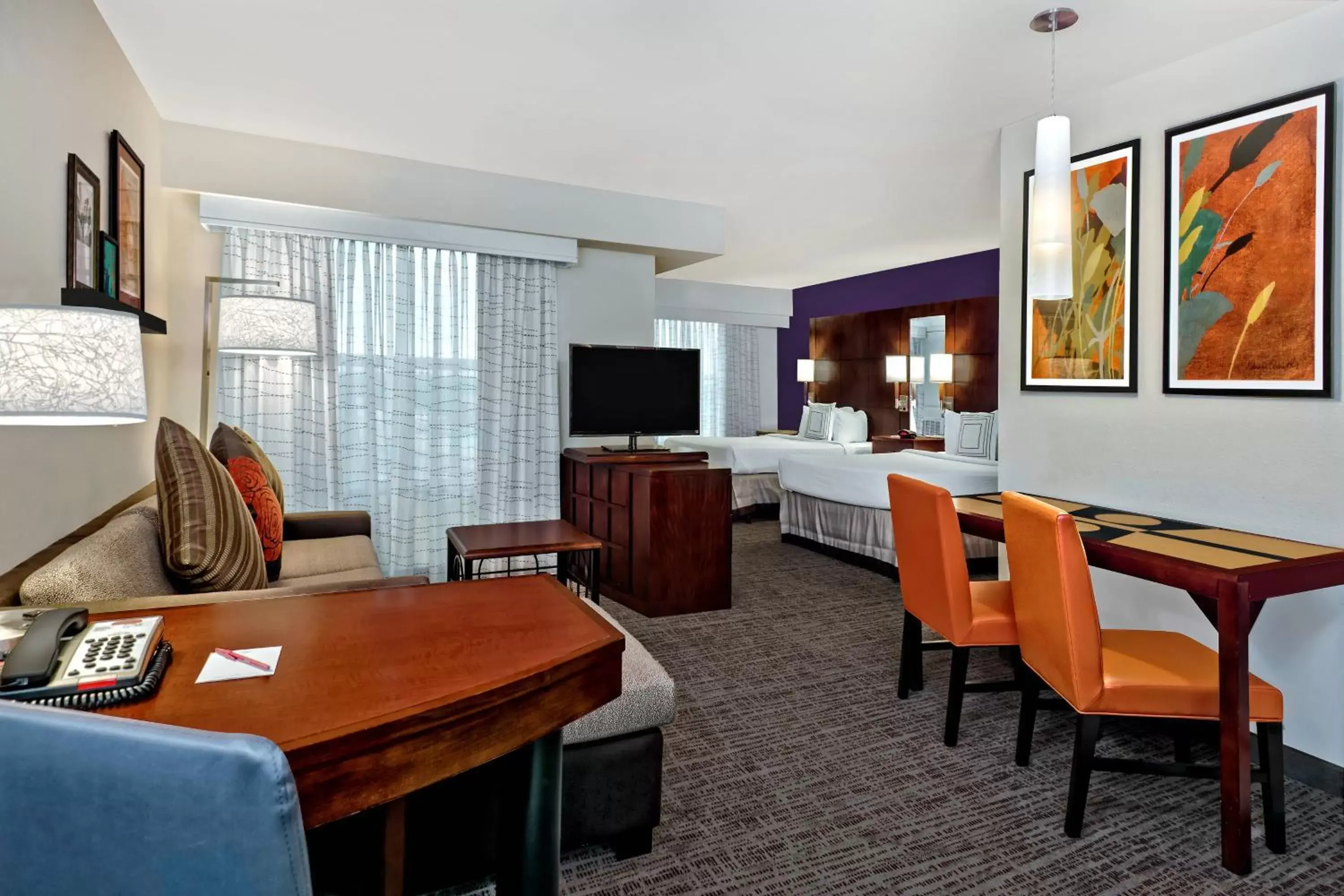 Photo of the whole room, Restaurant/Places to Eat in Residence Inn by Marriott San Antonio SeaWorld / Lackland