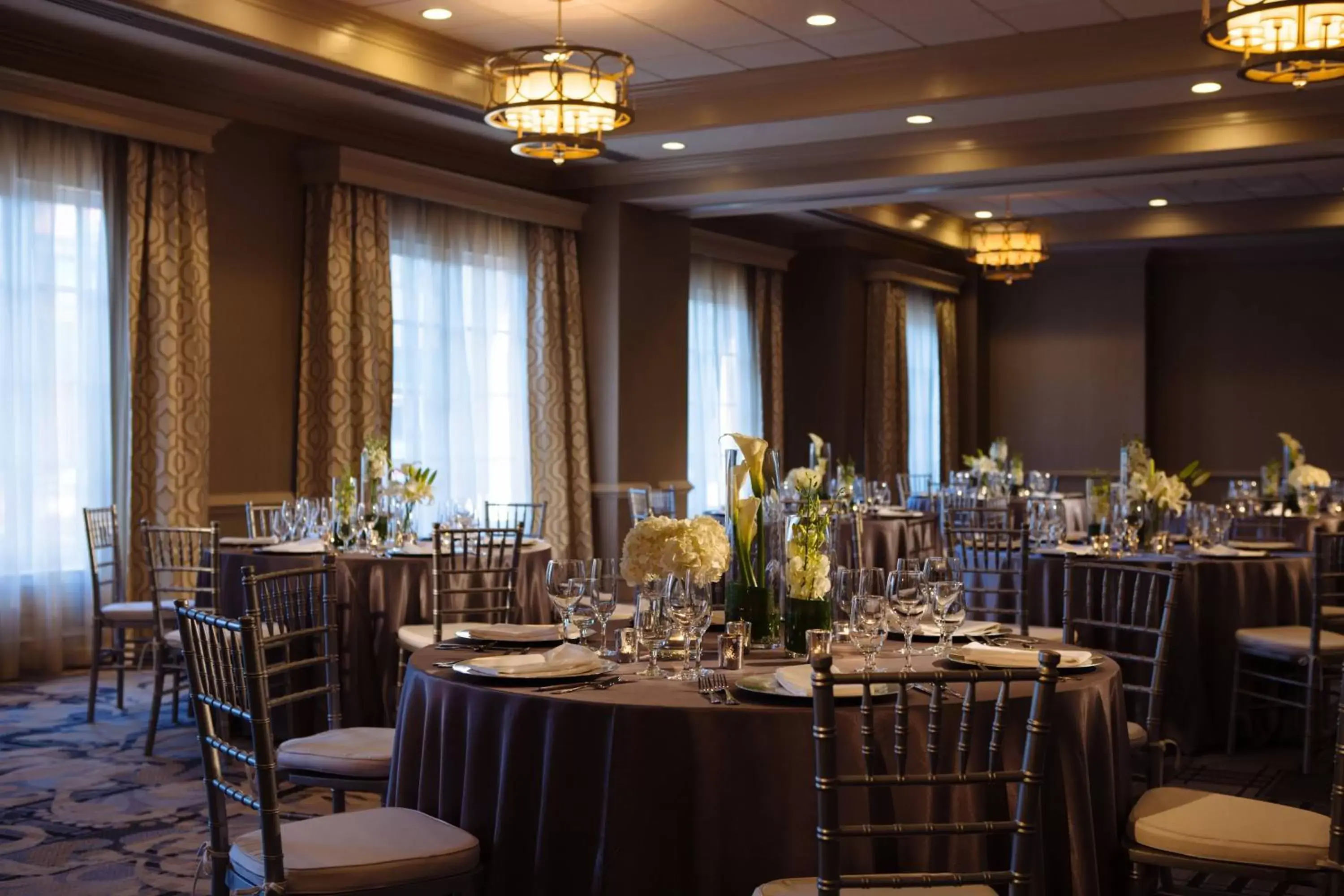 Meeting/conference room, Restaurant/Places to Eat in The Lindy Renaissance Charleston Hotel