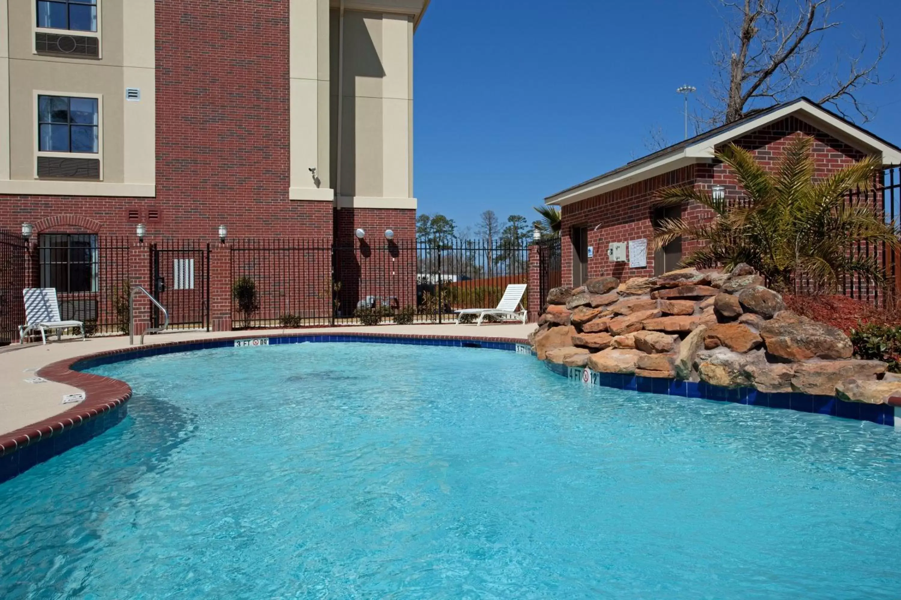 Swimming Pool in Holiday Inn Express Hotel & Suites Vidor South, an IHG Hotel