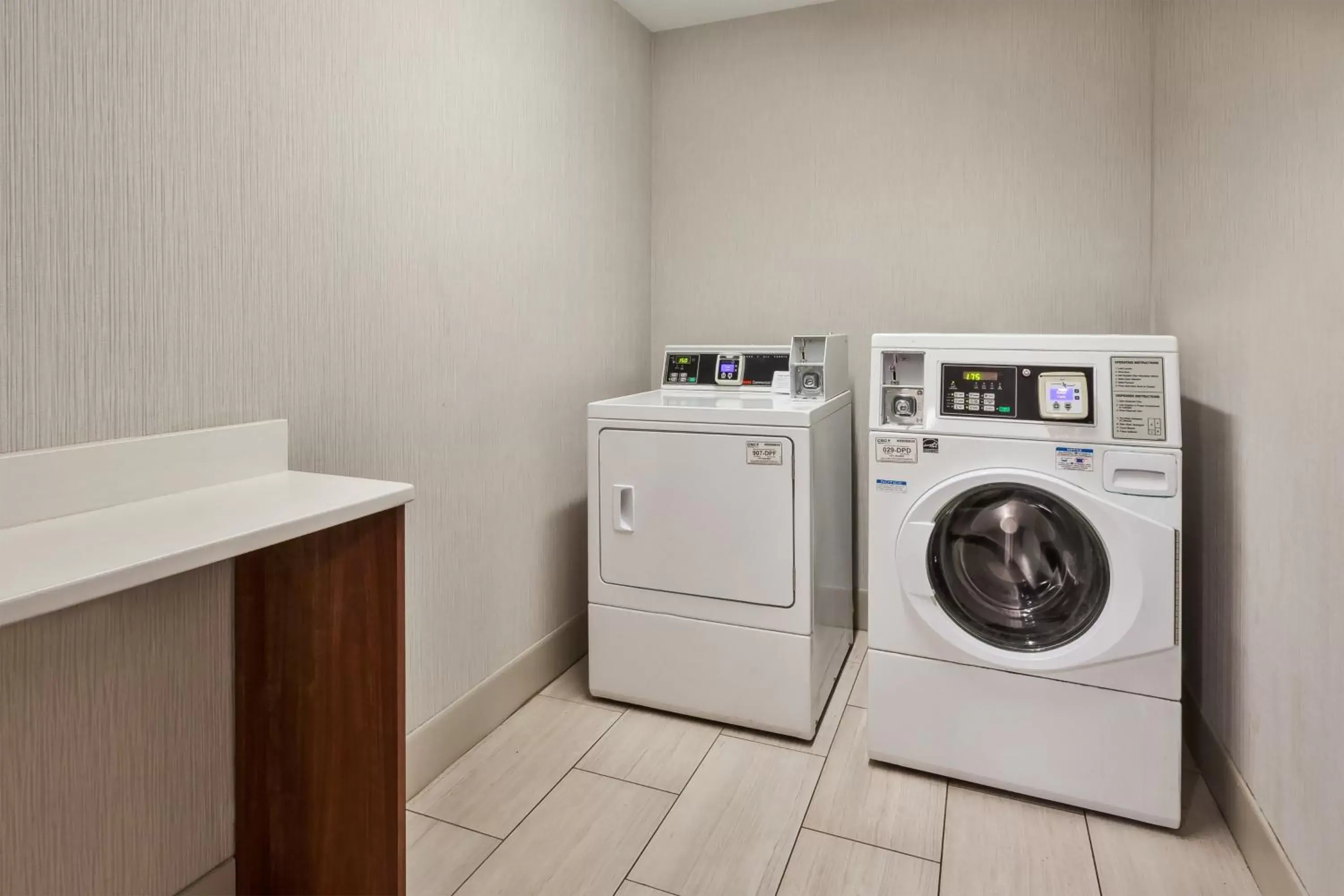 Other, Kitchen/Kitchenette in Holiday Inn Express & Suites Chesapeake, an IHG Hotel