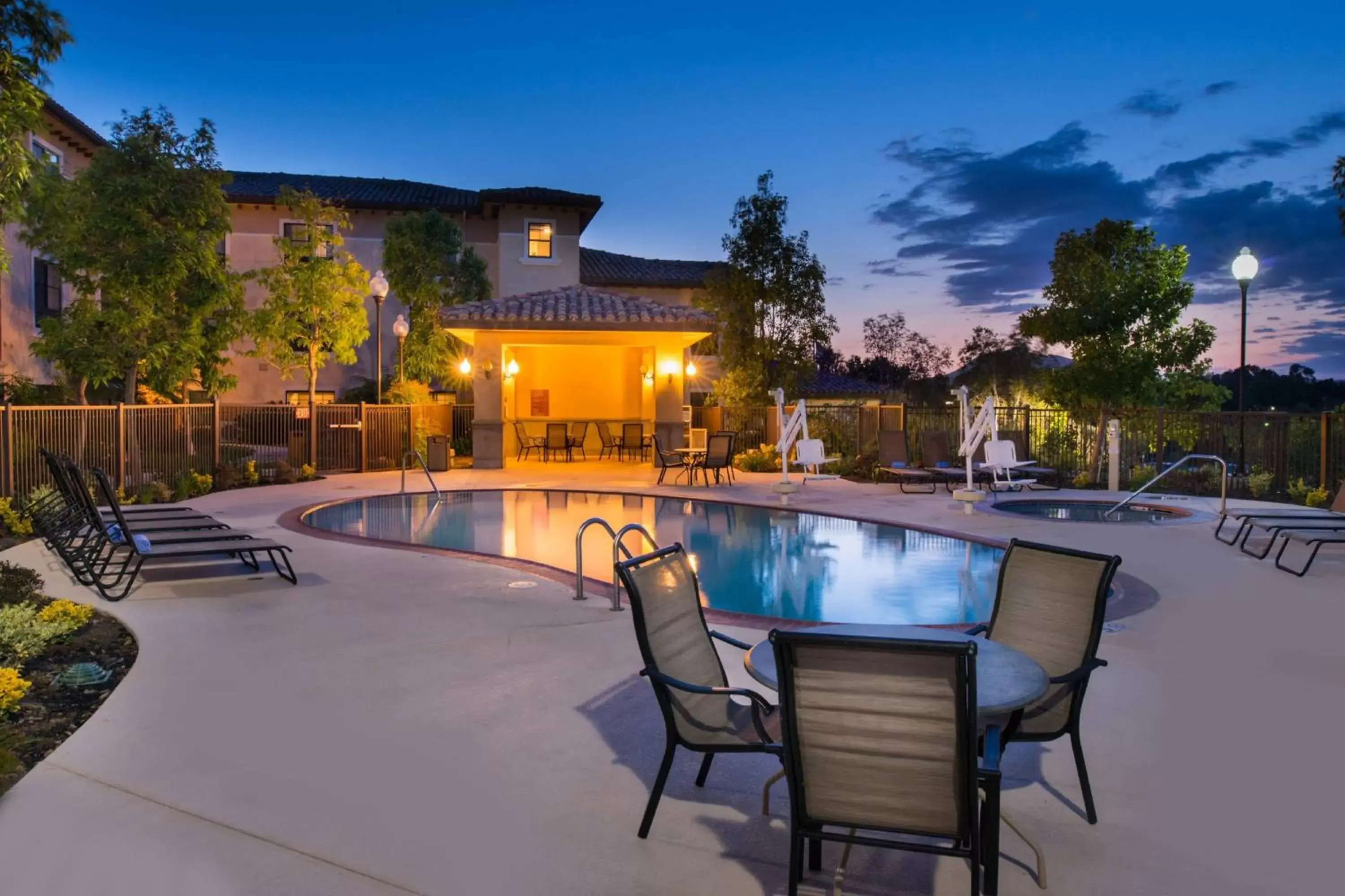 Swimming Pool in TownePlace Suites Thousand Oaks Ventura County