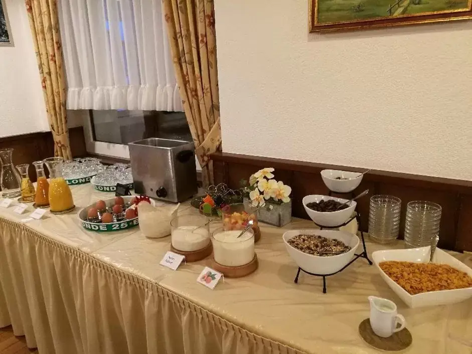 Buffet breakfast in Hotel Monte-Moro