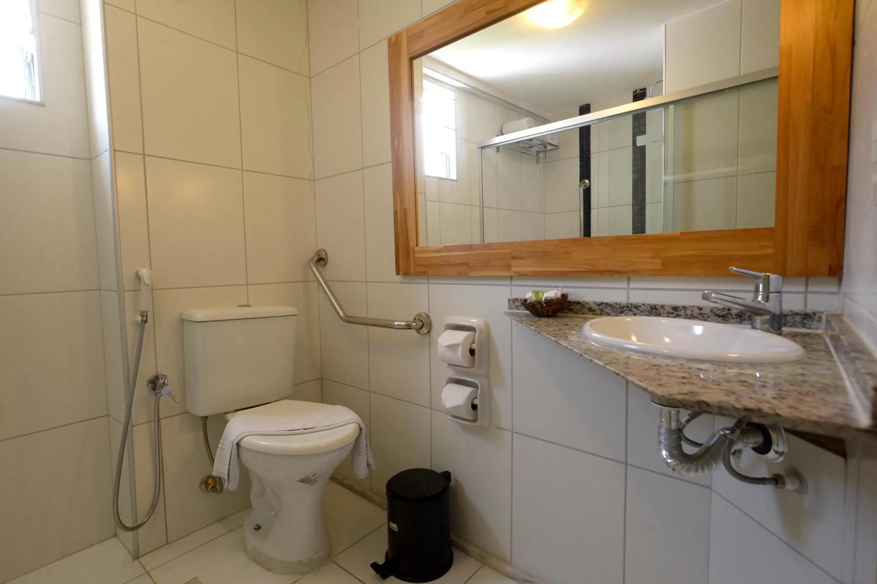 Bathroom in Rede Andrade Mar Hotel - Rio Vermelho