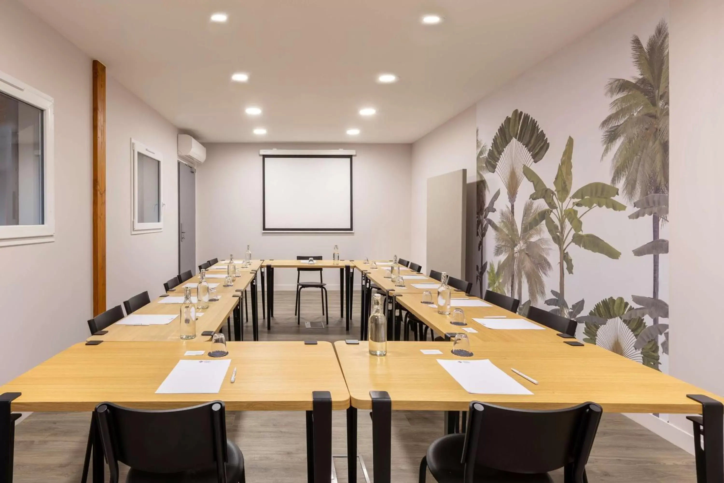 Meeting/conference room in Best Western Plus d'Europe et d'Angleterre