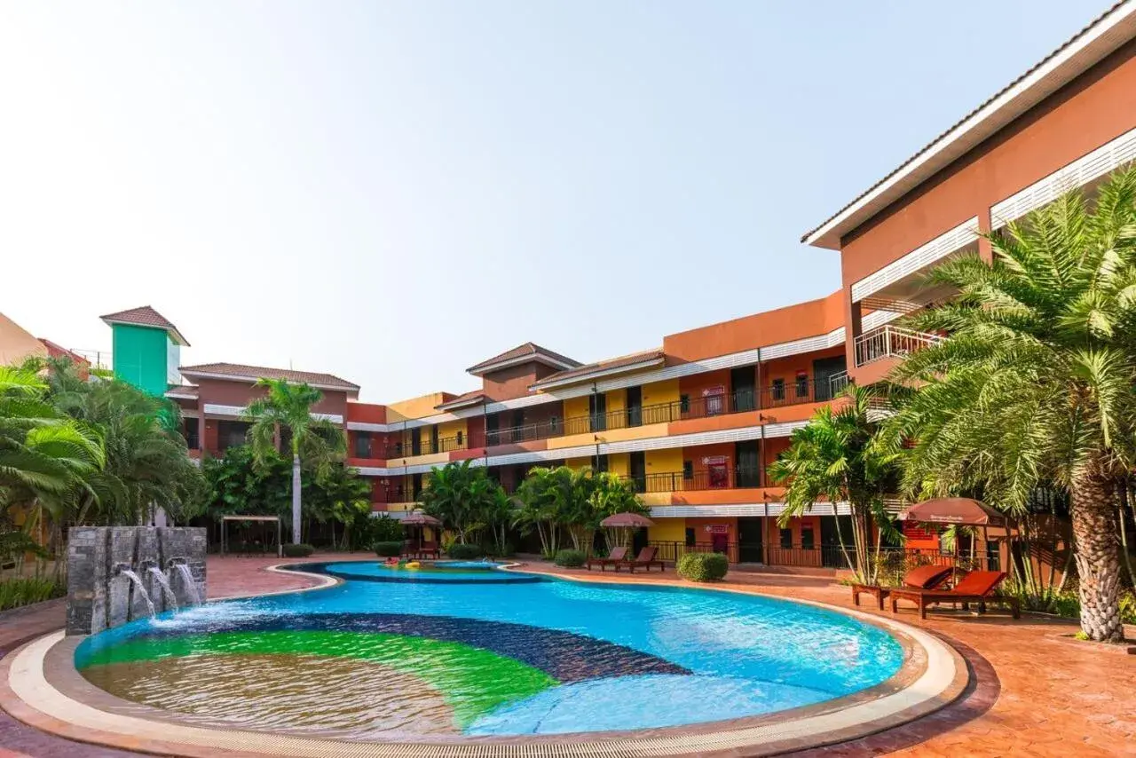 Swimming Pool in Prelude Hotel