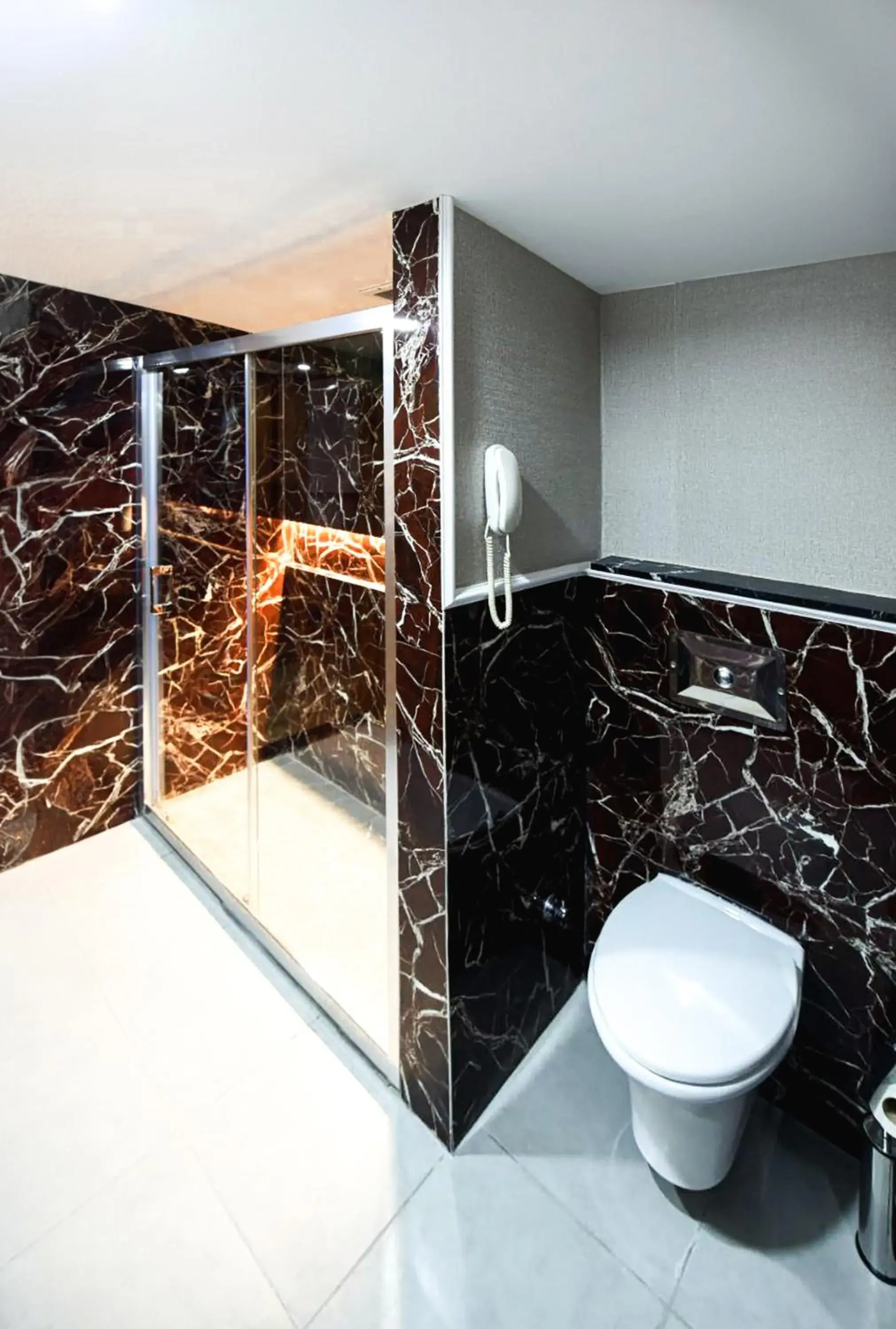 Shower, Bathroom in Suhan Cappadocia Hotel & Spa