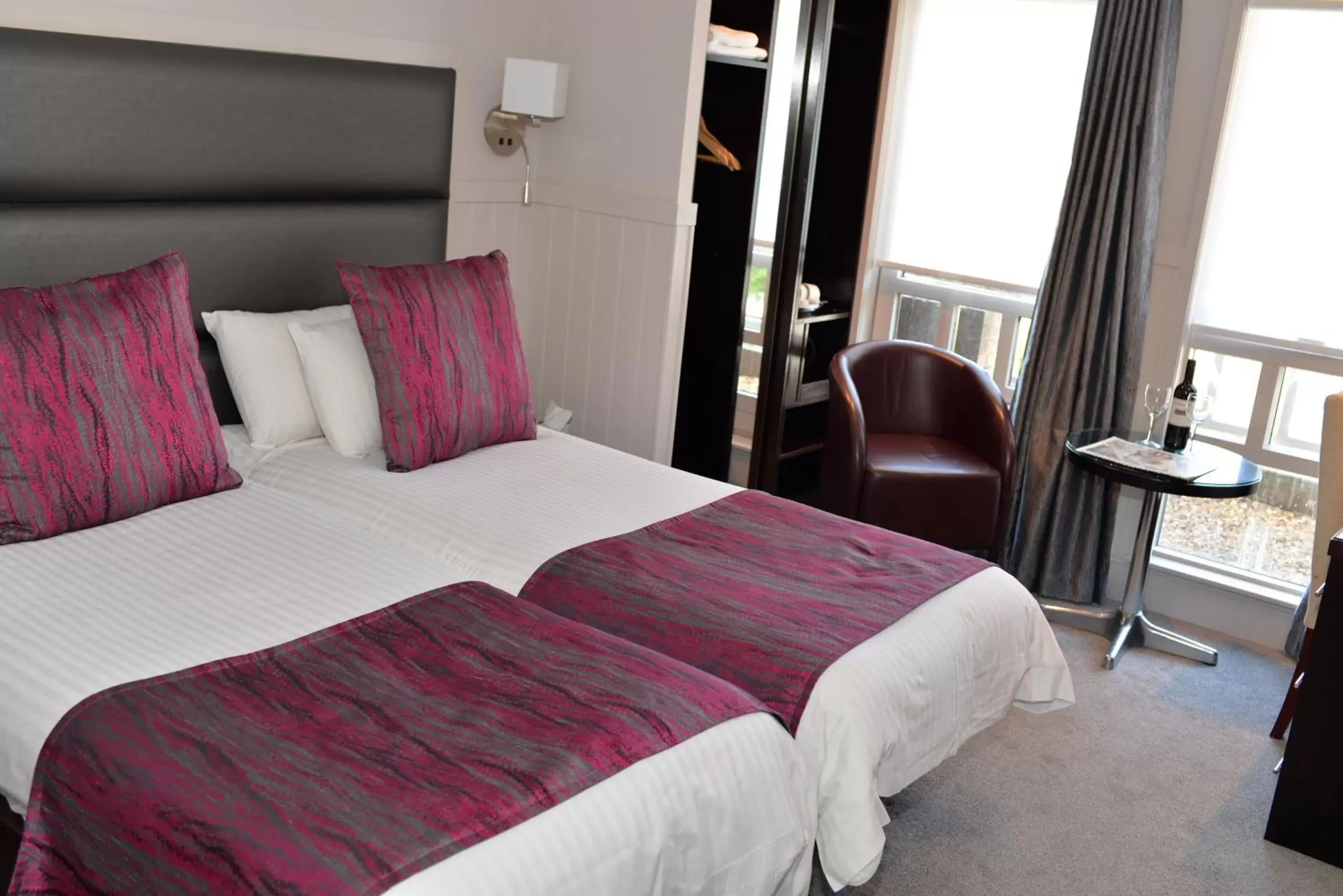 Bedroom, Bed in Glynhill Hotel & Spa near Glasgow Airport