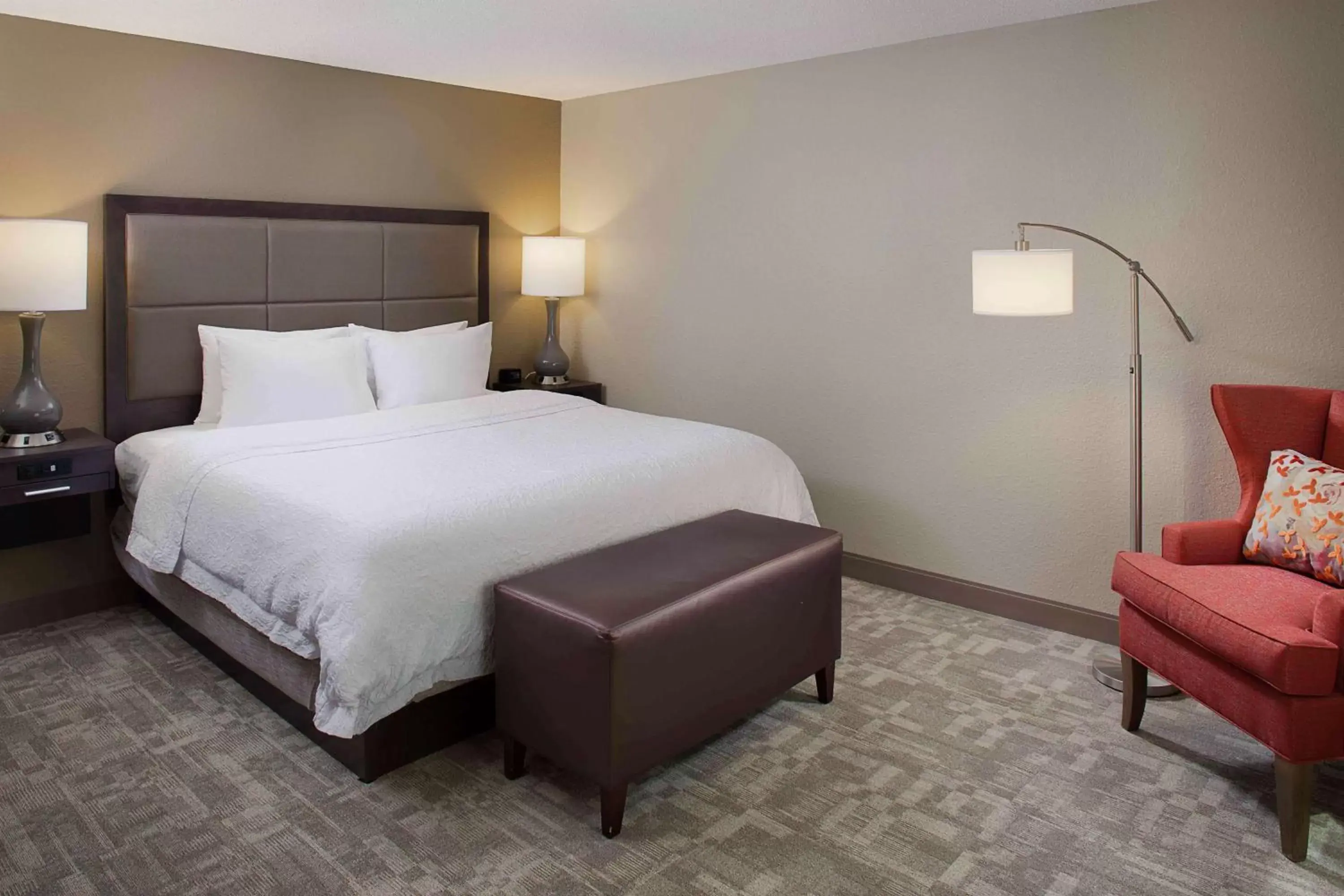 Bed in Hampton Inn by Hilton Garden City Long Island