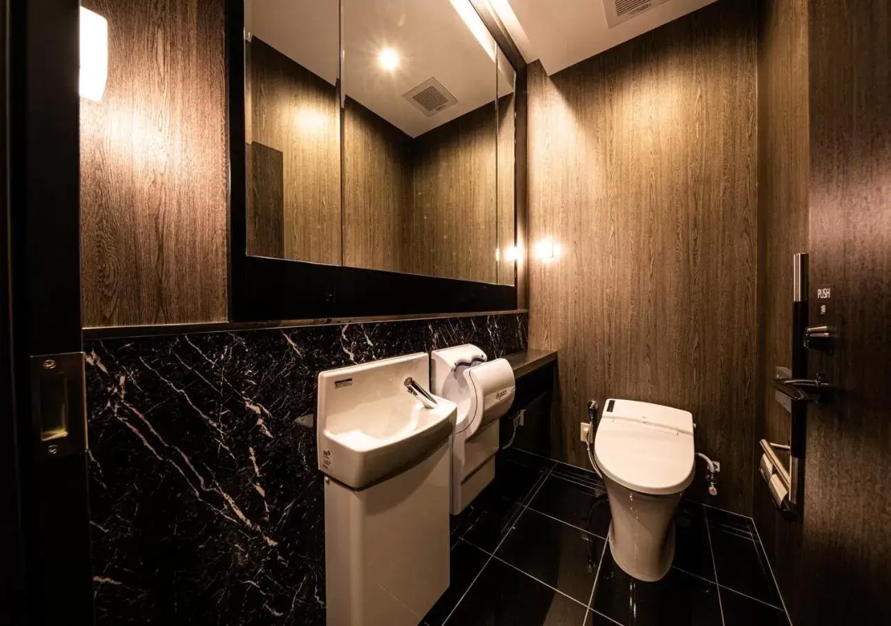 Area and facilities, Bathroom in APA Hotel & Resort Hakata Ekihigashi