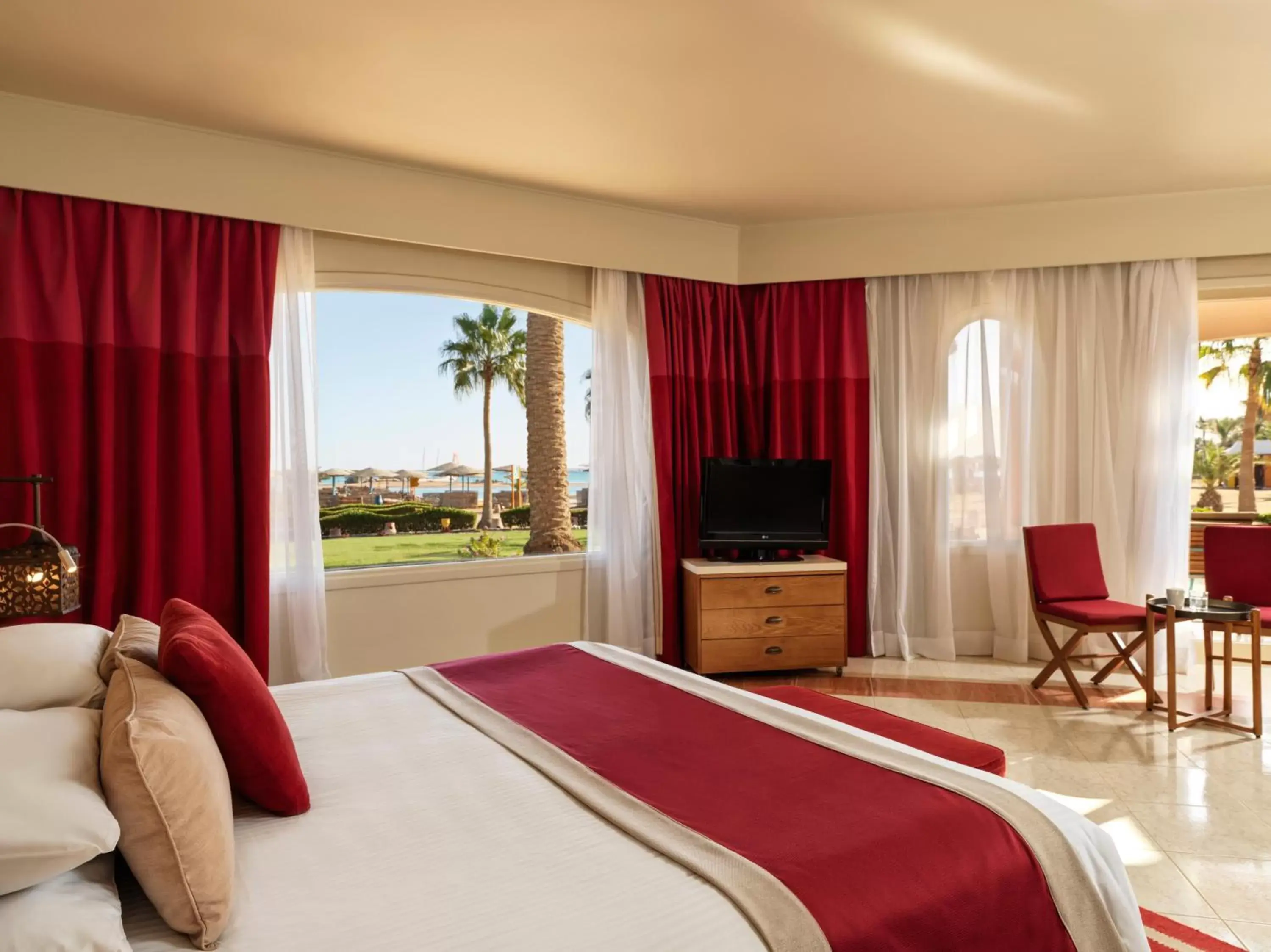 View (from property/room), Bed in Club Paradisio El Gouna Red Sea