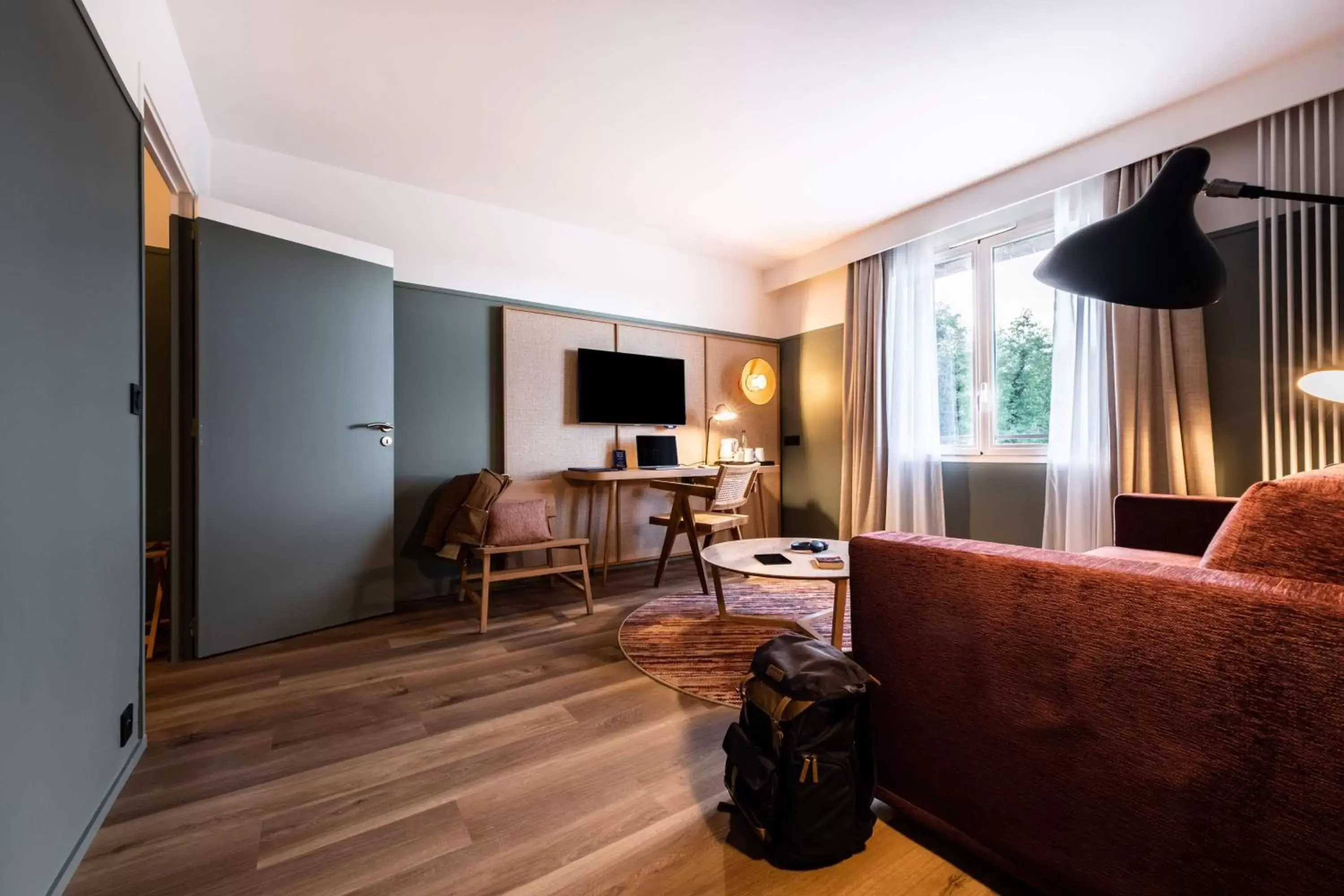 Bedroom, Seating Area in Best Western Plus l'Orée Paris Sud