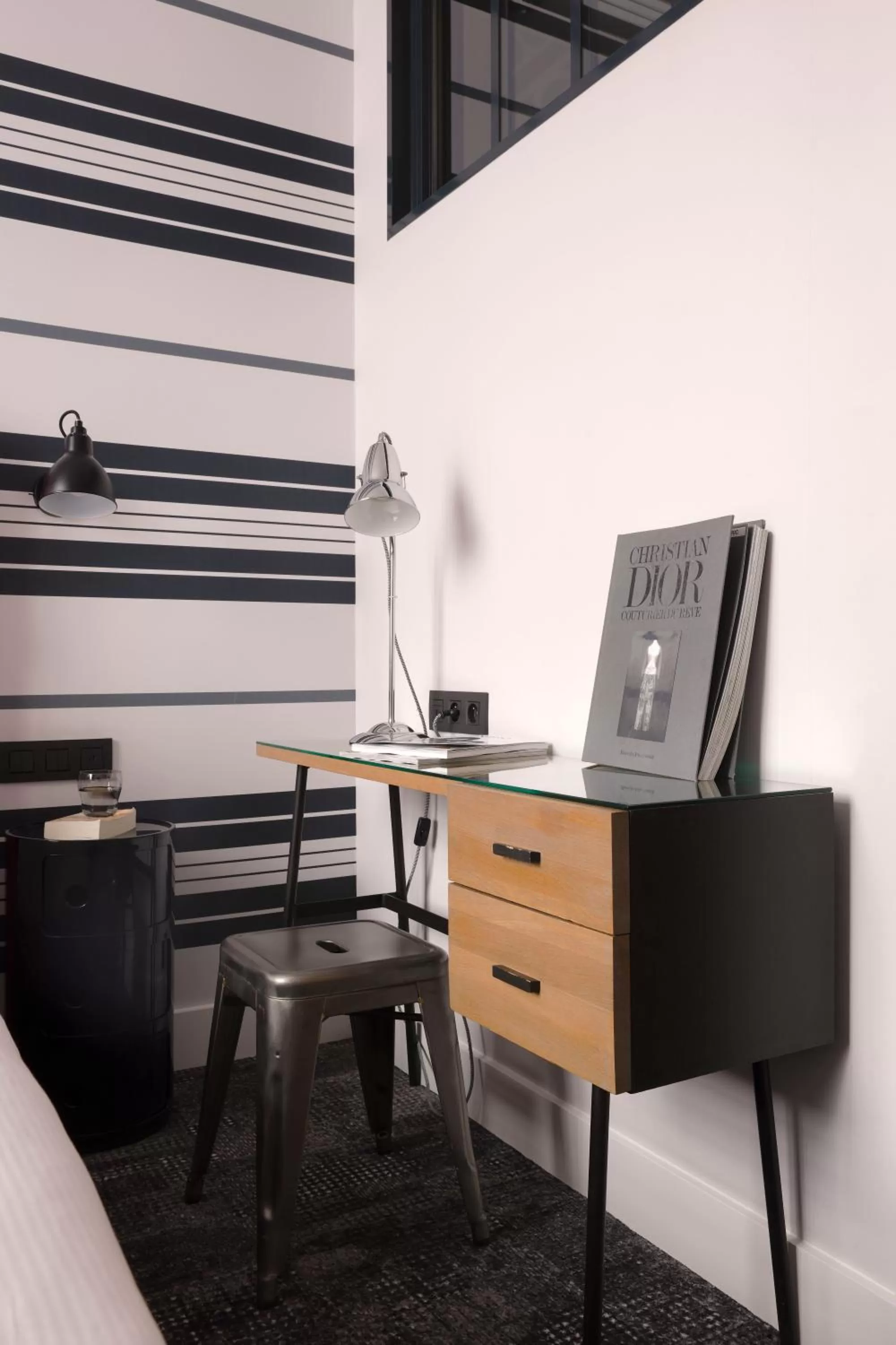 Seating area in Hôtel Fabric