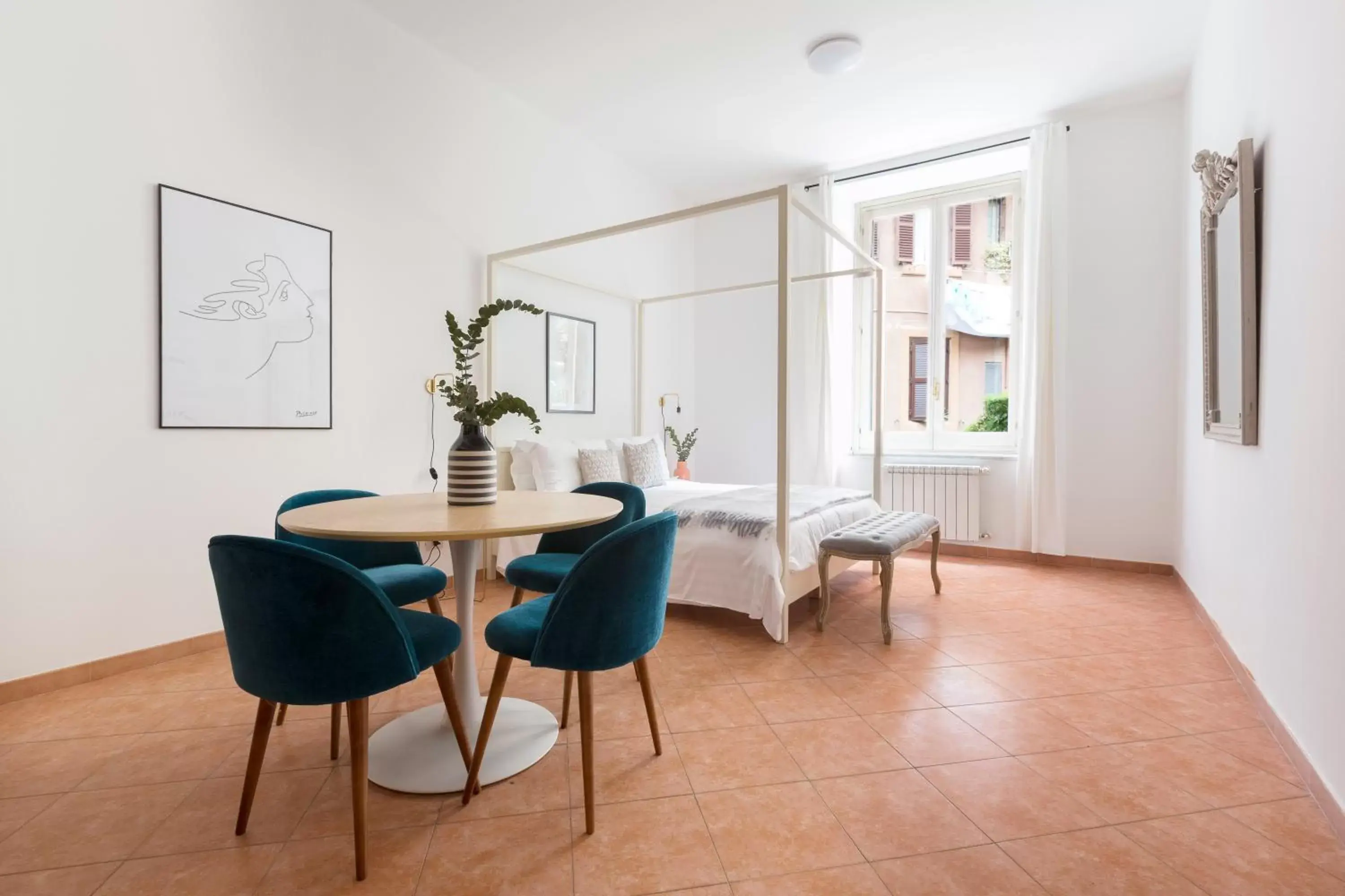 Living room, Dining Area in Sonder Piazza San Pietro